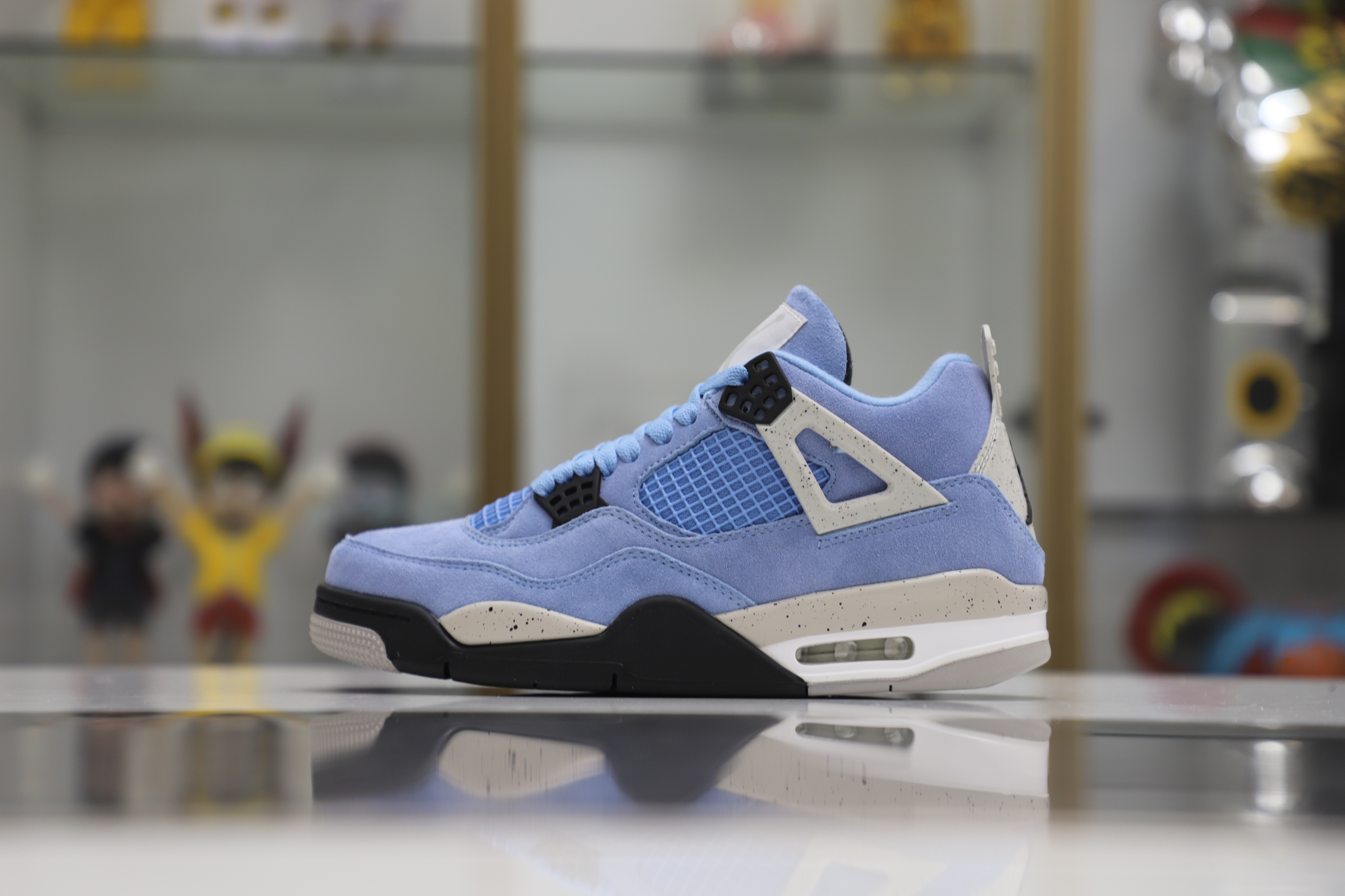 AIR JORDAN 4 UNIVERSITY BLUE