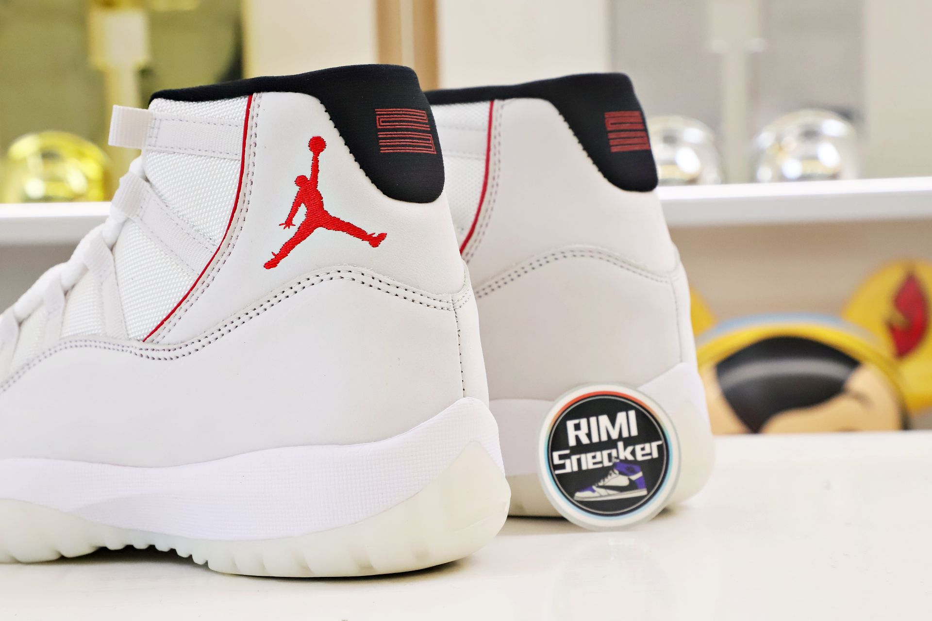 AIR JORDAN 11 XI RETRO PLATINUM TINT