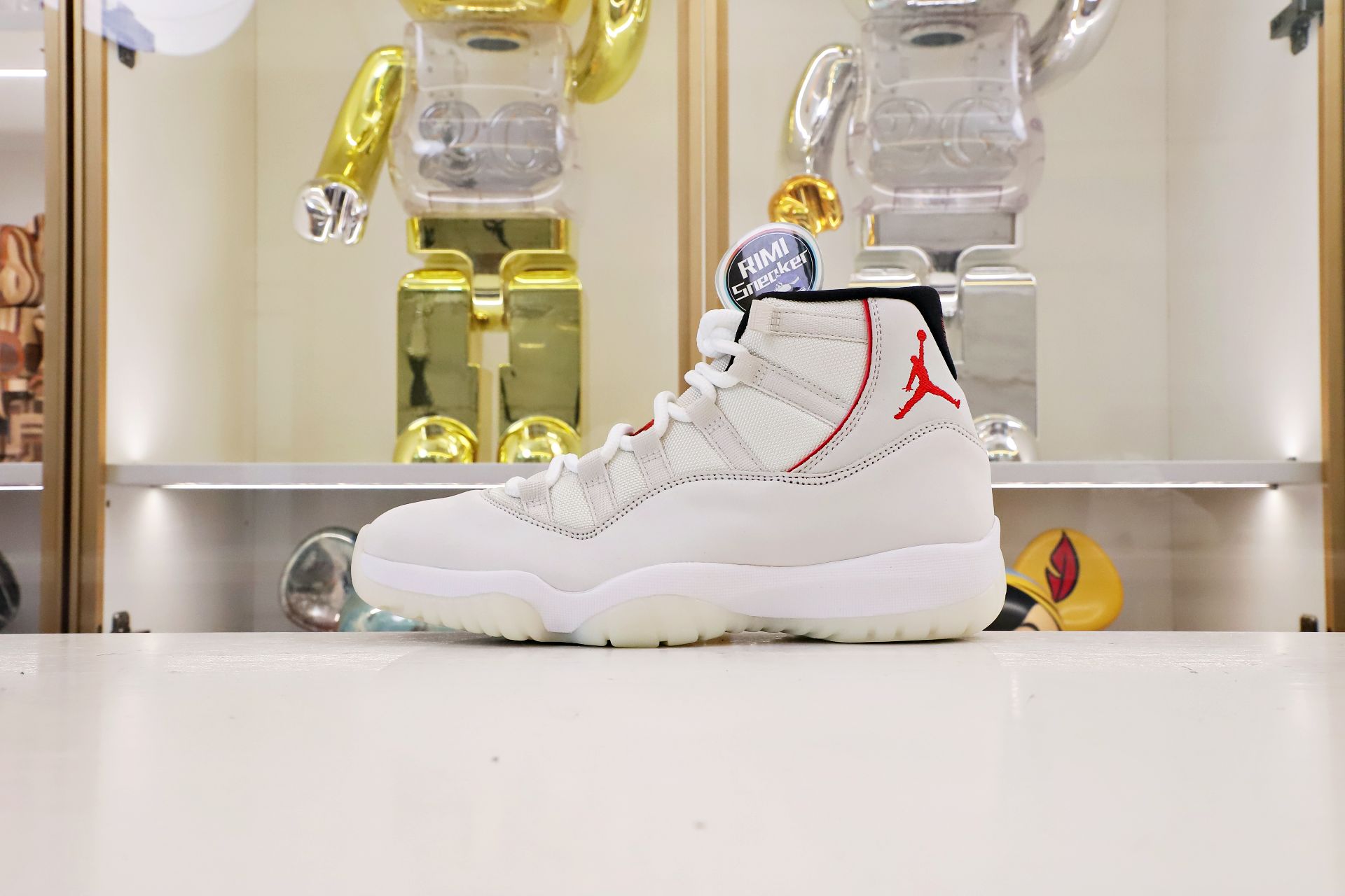 AIR JORDAN 11 XI RETRO PLATINUM TINT