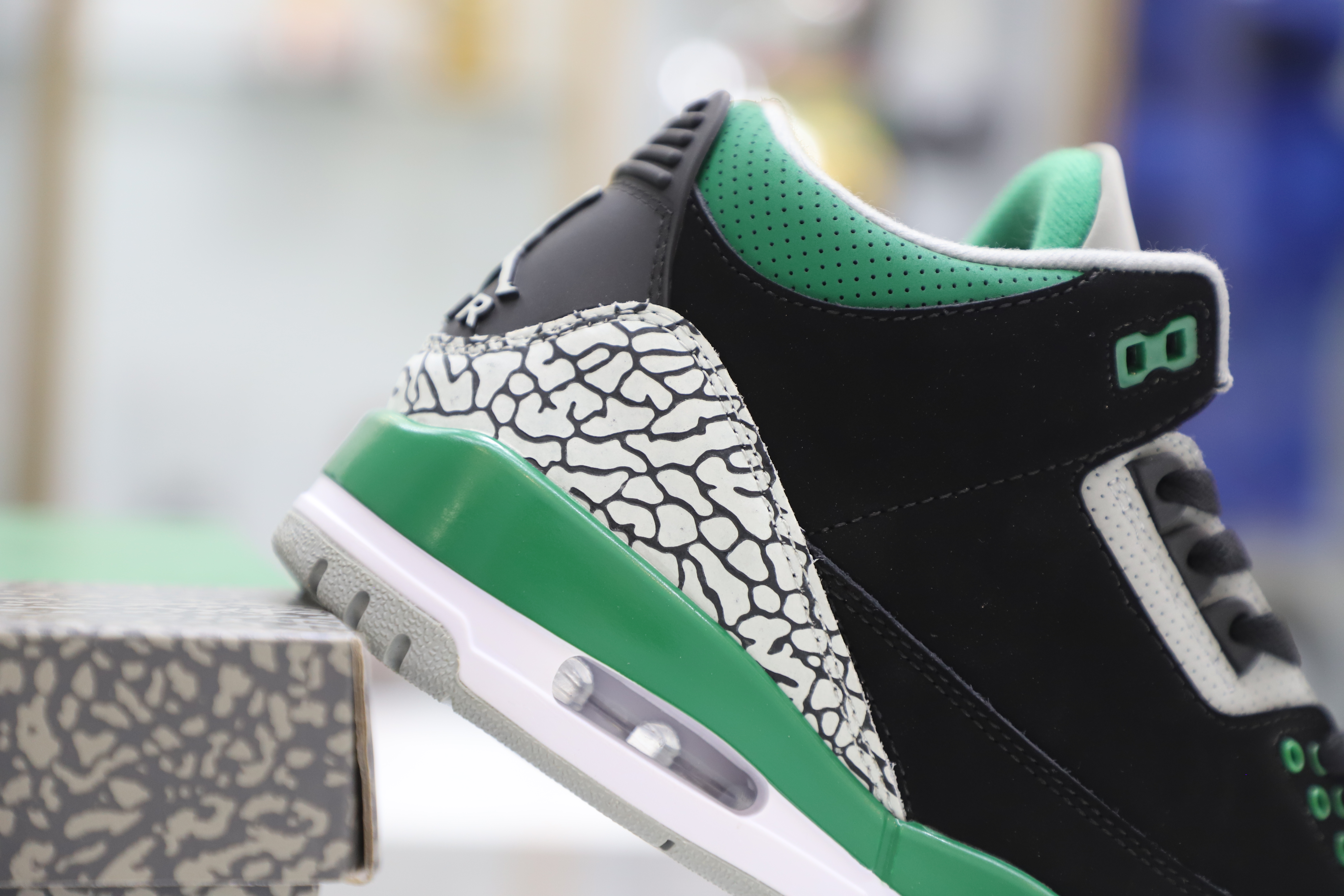 AIR JORDAN 3 PINE GREEN