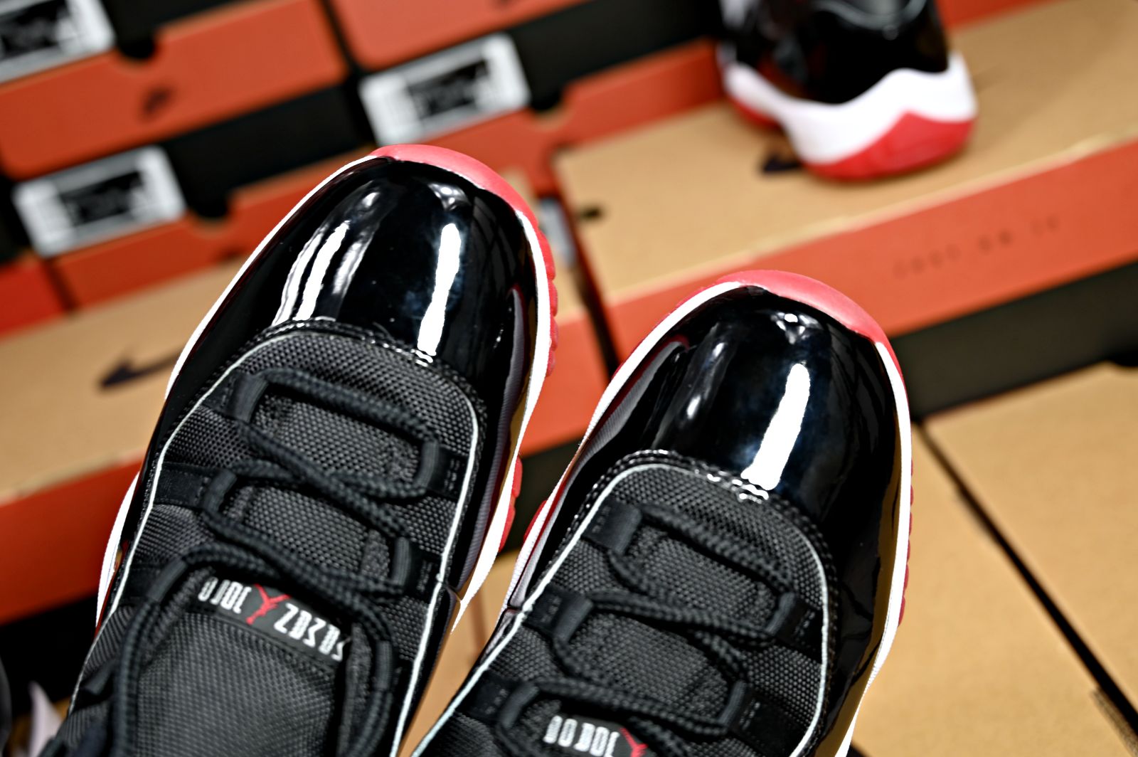 AIR JORDAN 11 RETRO 