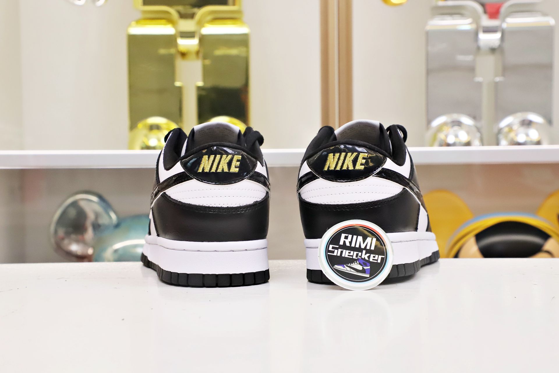 DUNK LOW PANDA 