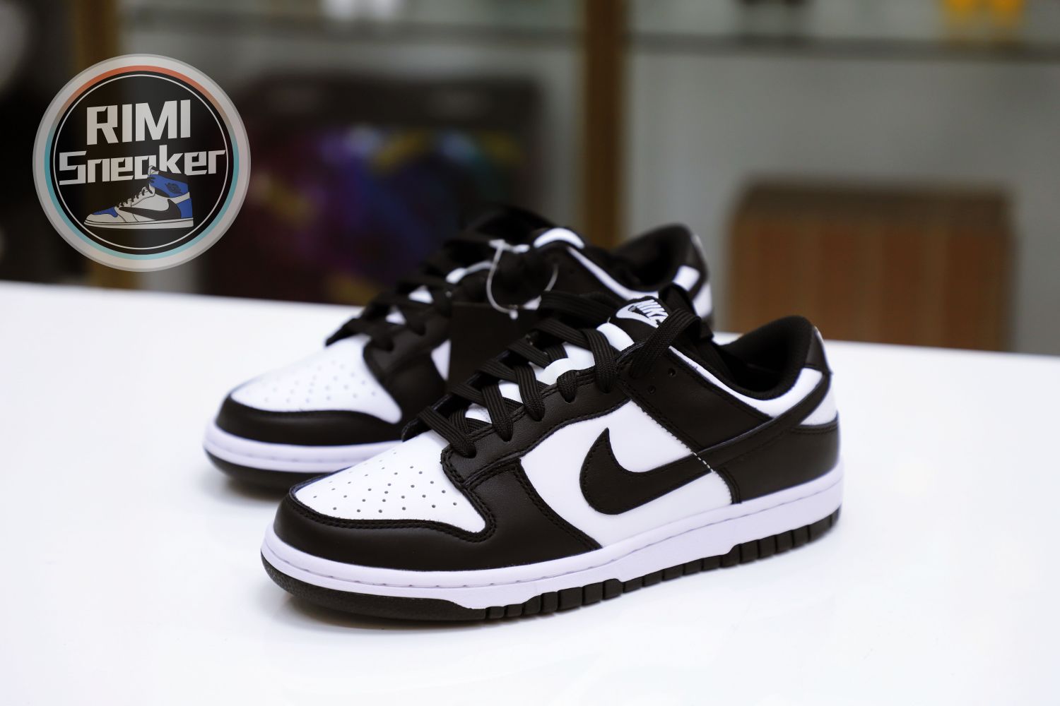 DUNK LOW PANDA 