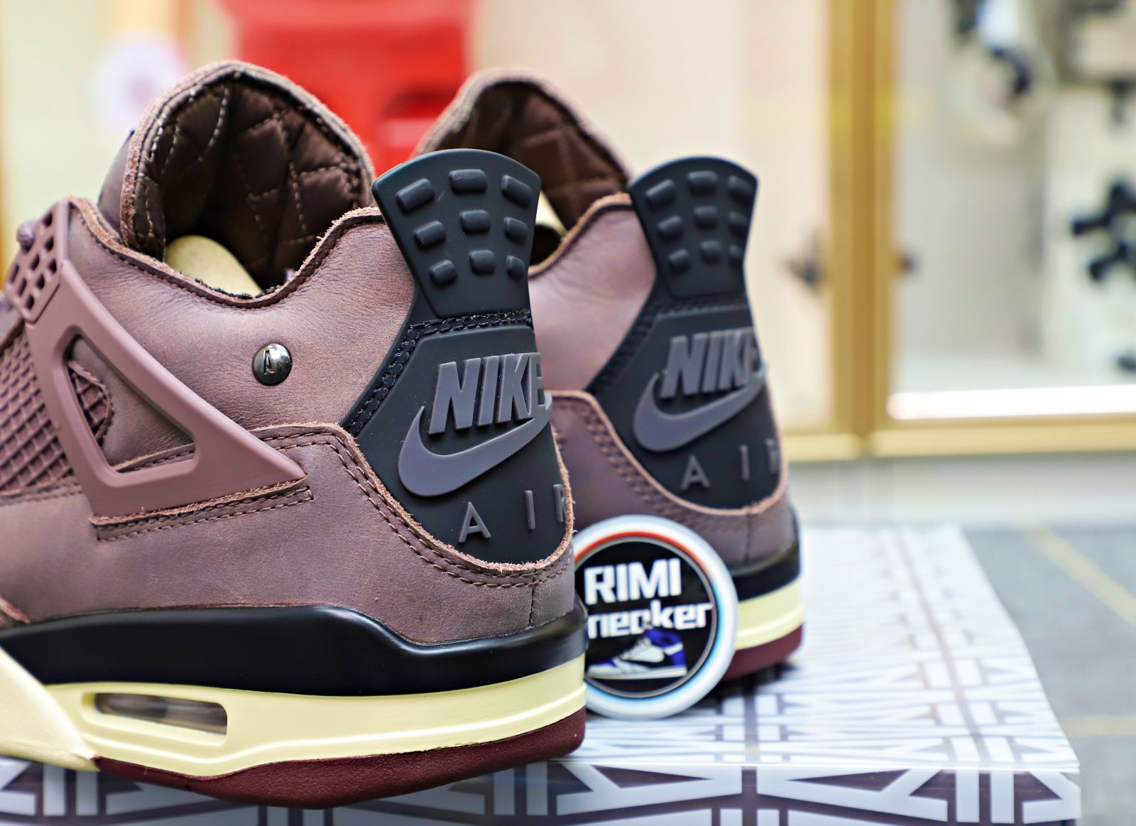 AIR JORDAN 4 AM