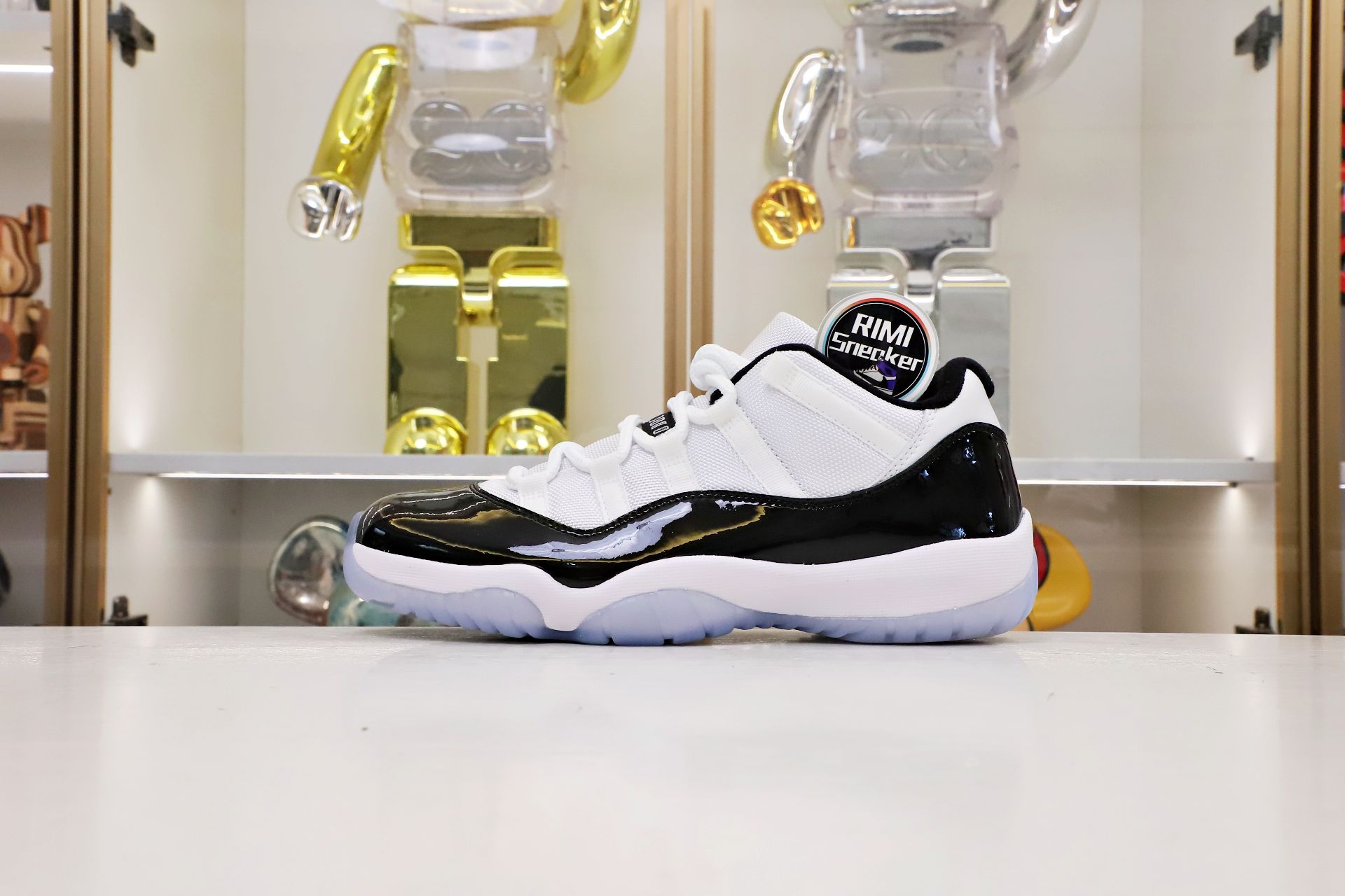 AIR JORDAN 11 RETRO LOW CONCORD