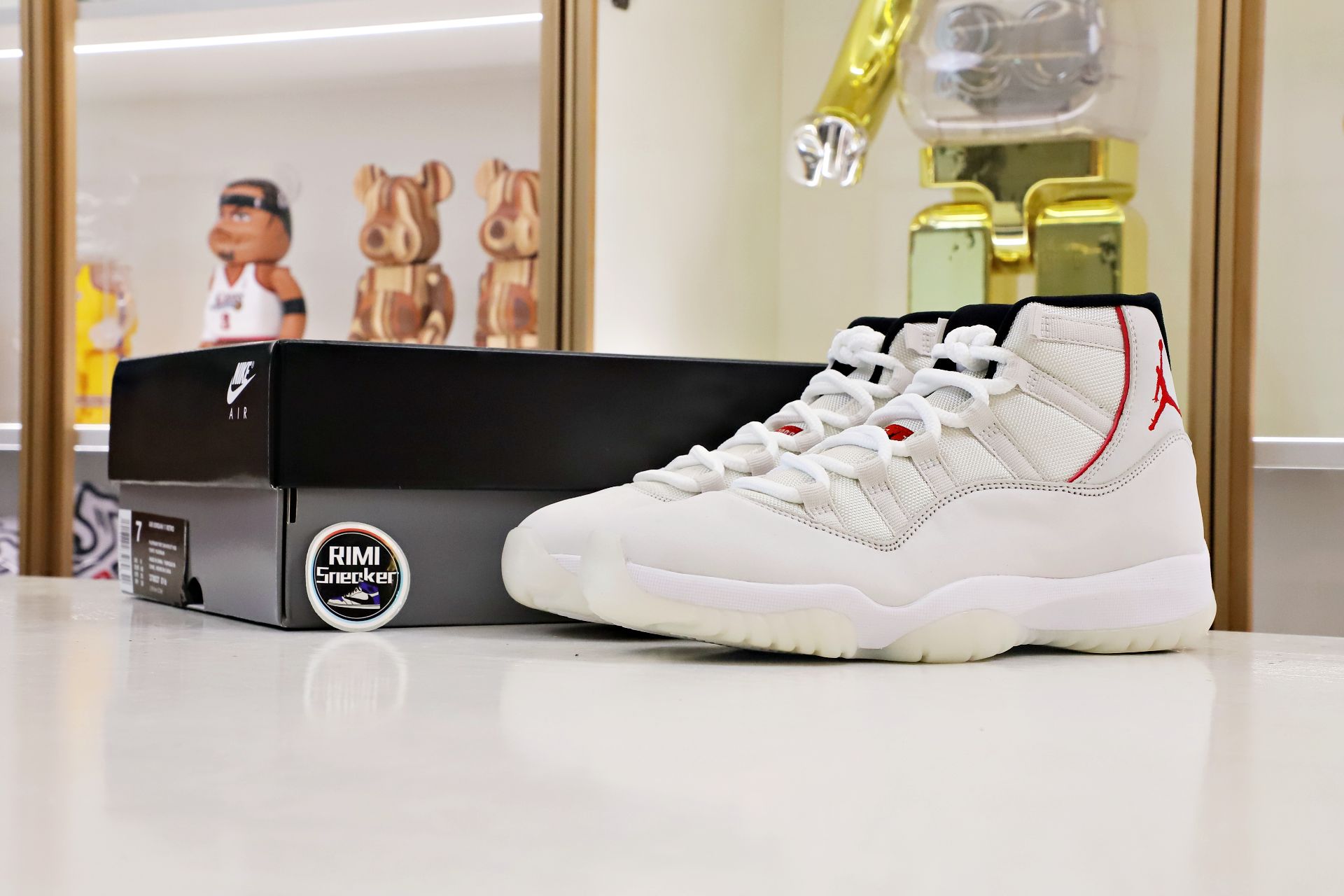 AIR JORDAN 11 XI RETRO PLATINUM TINT