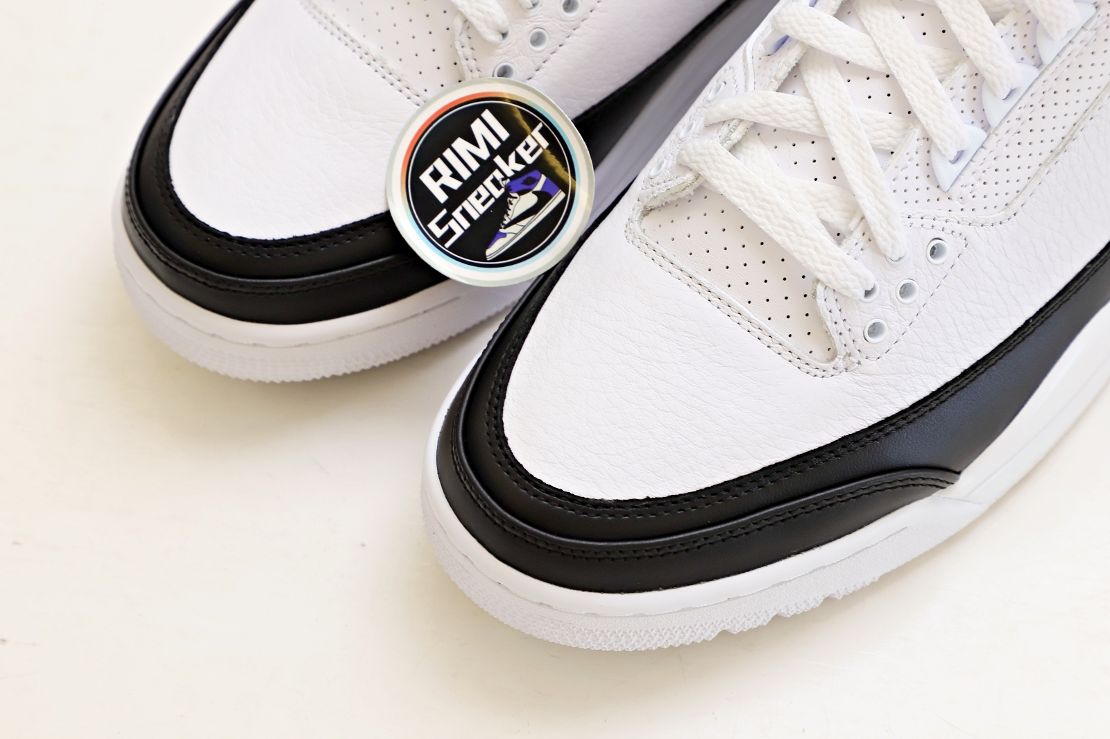 FRAGMENT DESIGN X AIR JORDAN 3 RETRO SP 