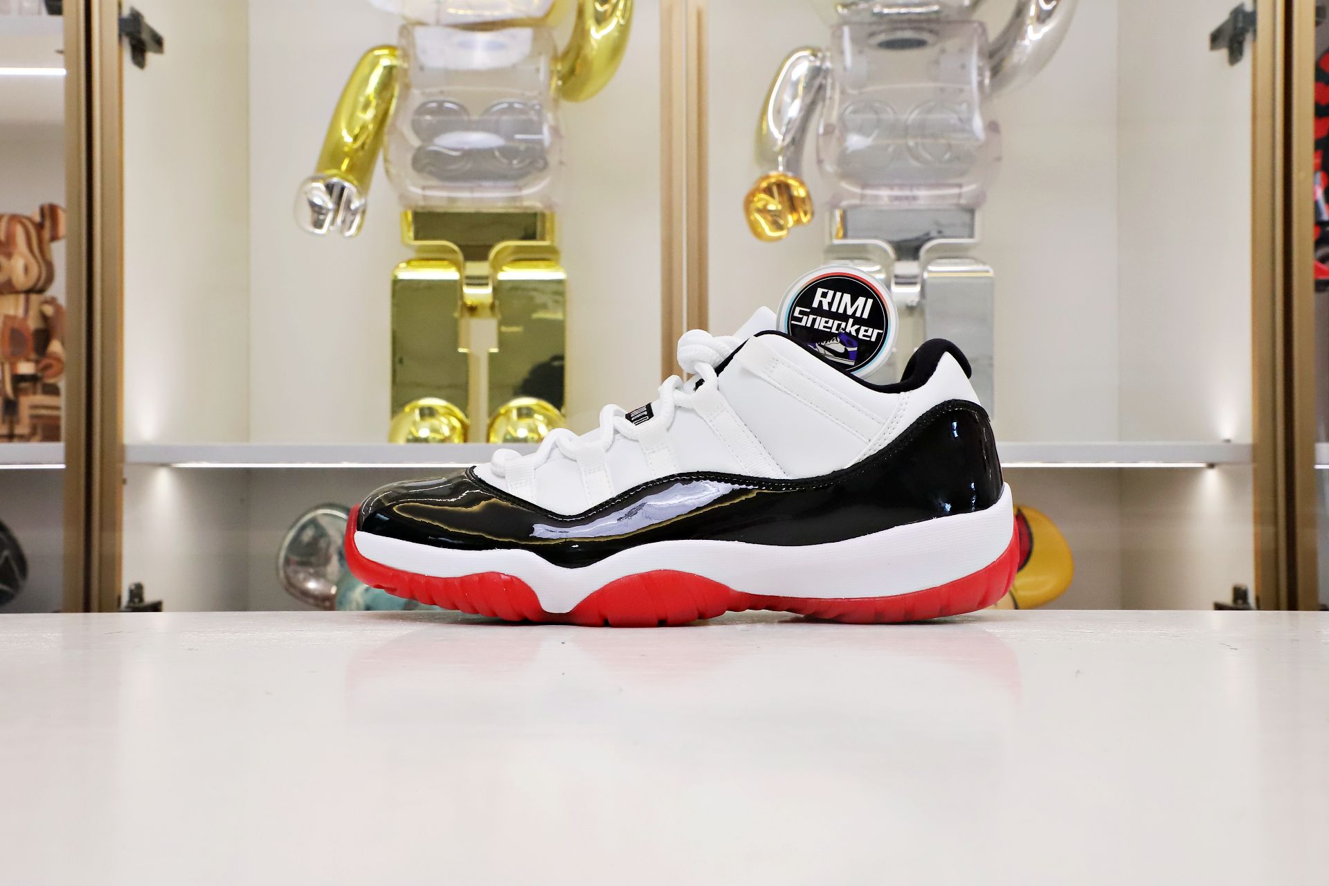 AIR JORDAN 11 LOW WHITE BRED