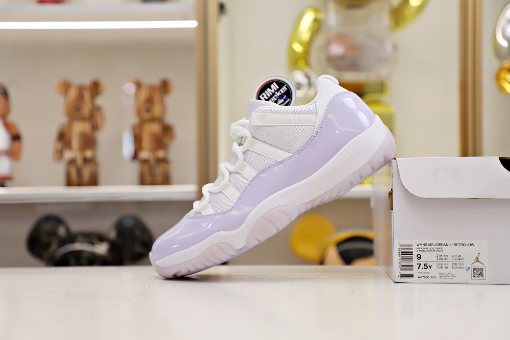 AIR JORDAN 11 LOW PURE VIOLET