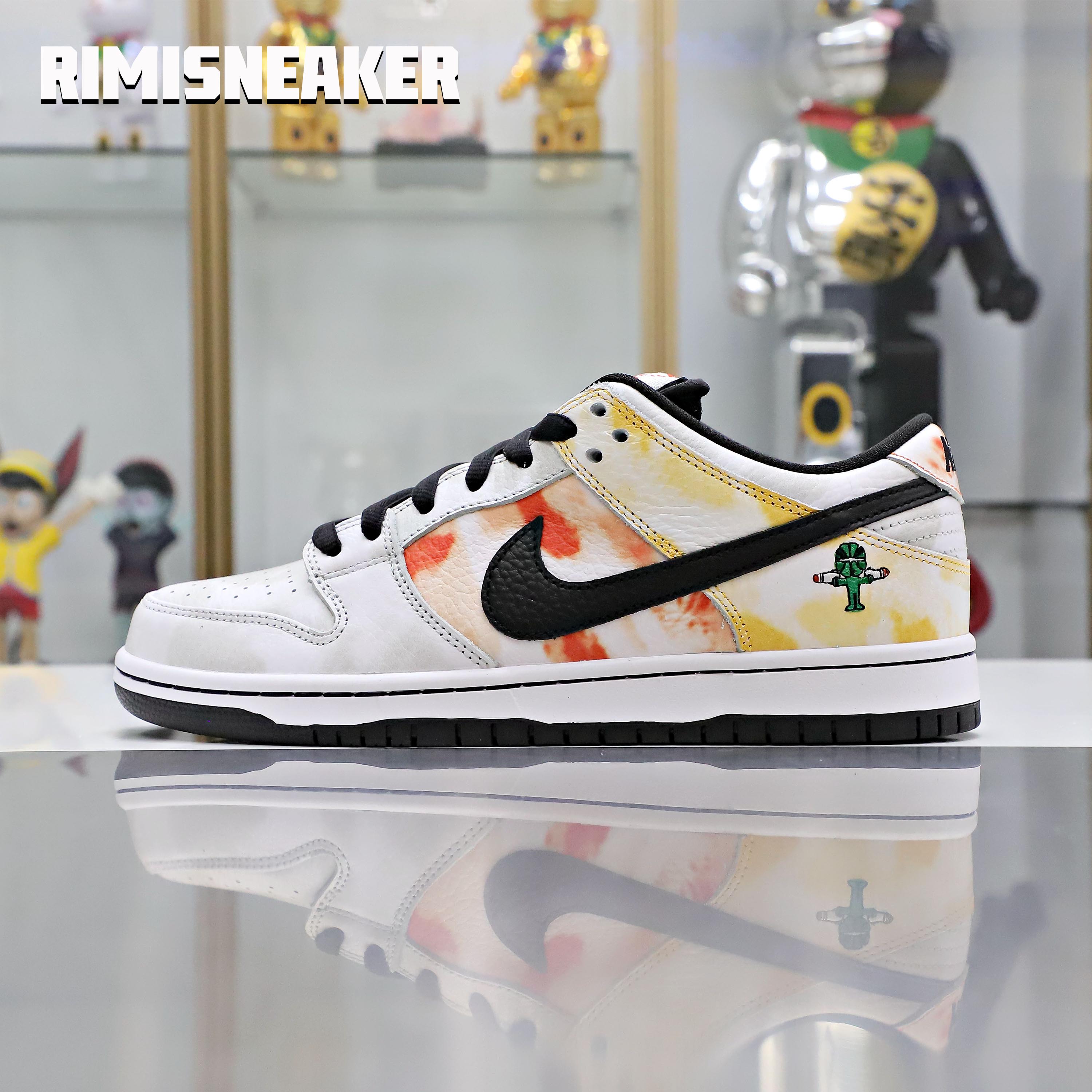 DUNK LOW PRO ROSWELL RAYGUN