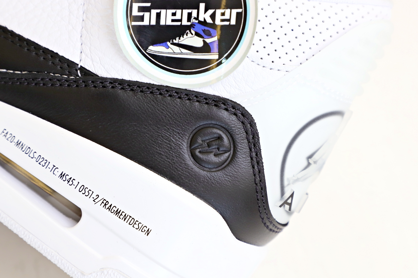 FRAGMENT DESIGN X AIR JORDAN 3 RETRO SP 