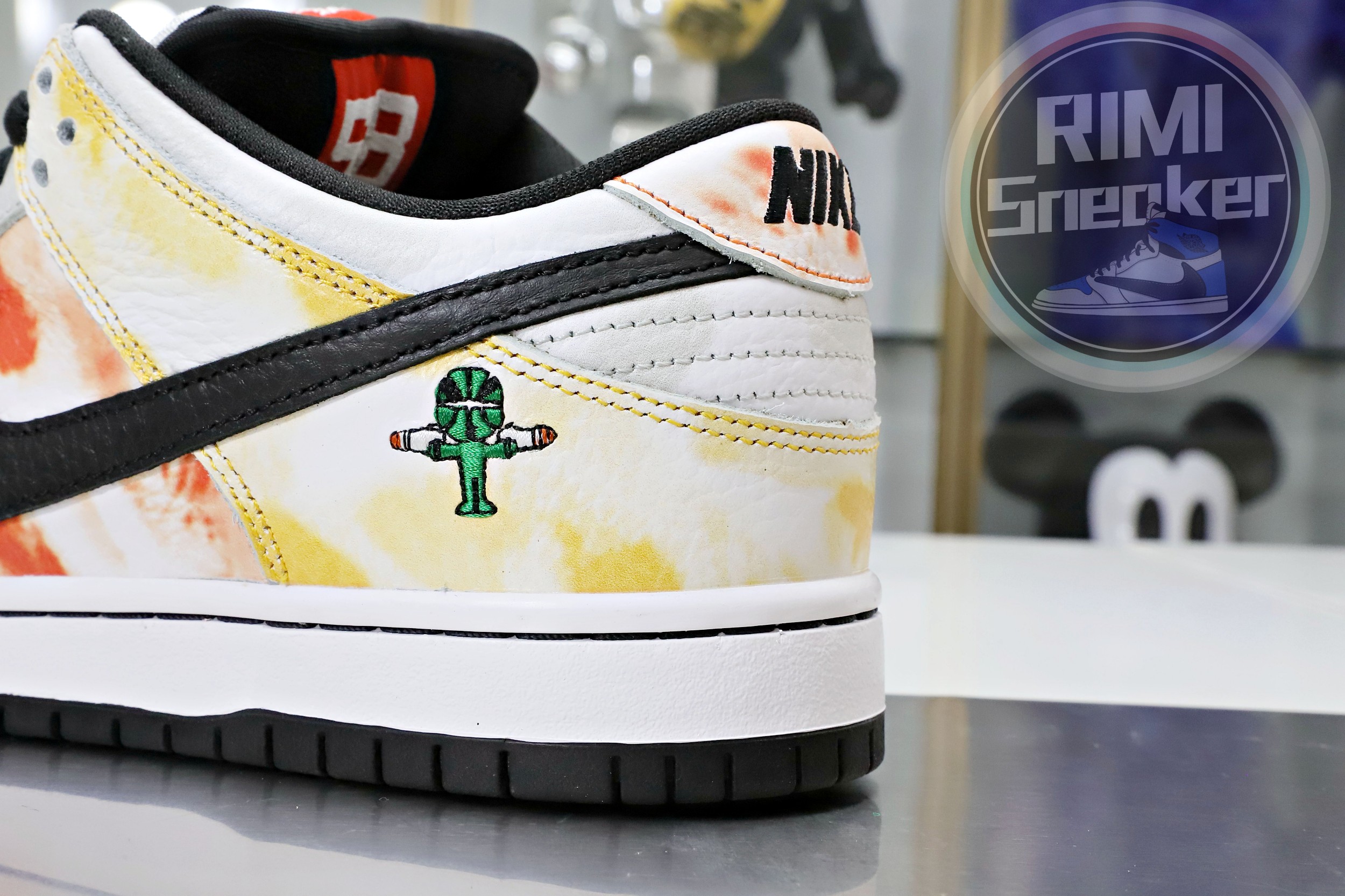 DUNK LOW PRO ROSWELL RAYGUN