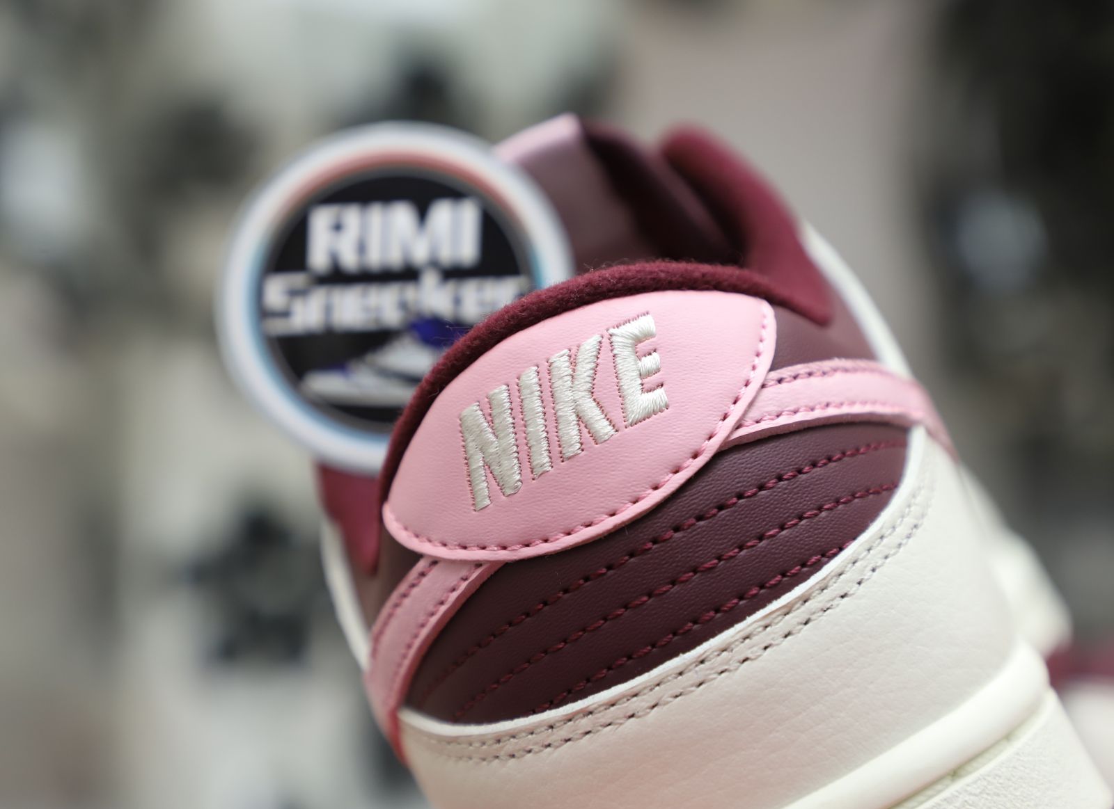 NIKE DUNK LOW VALENTINE DAY