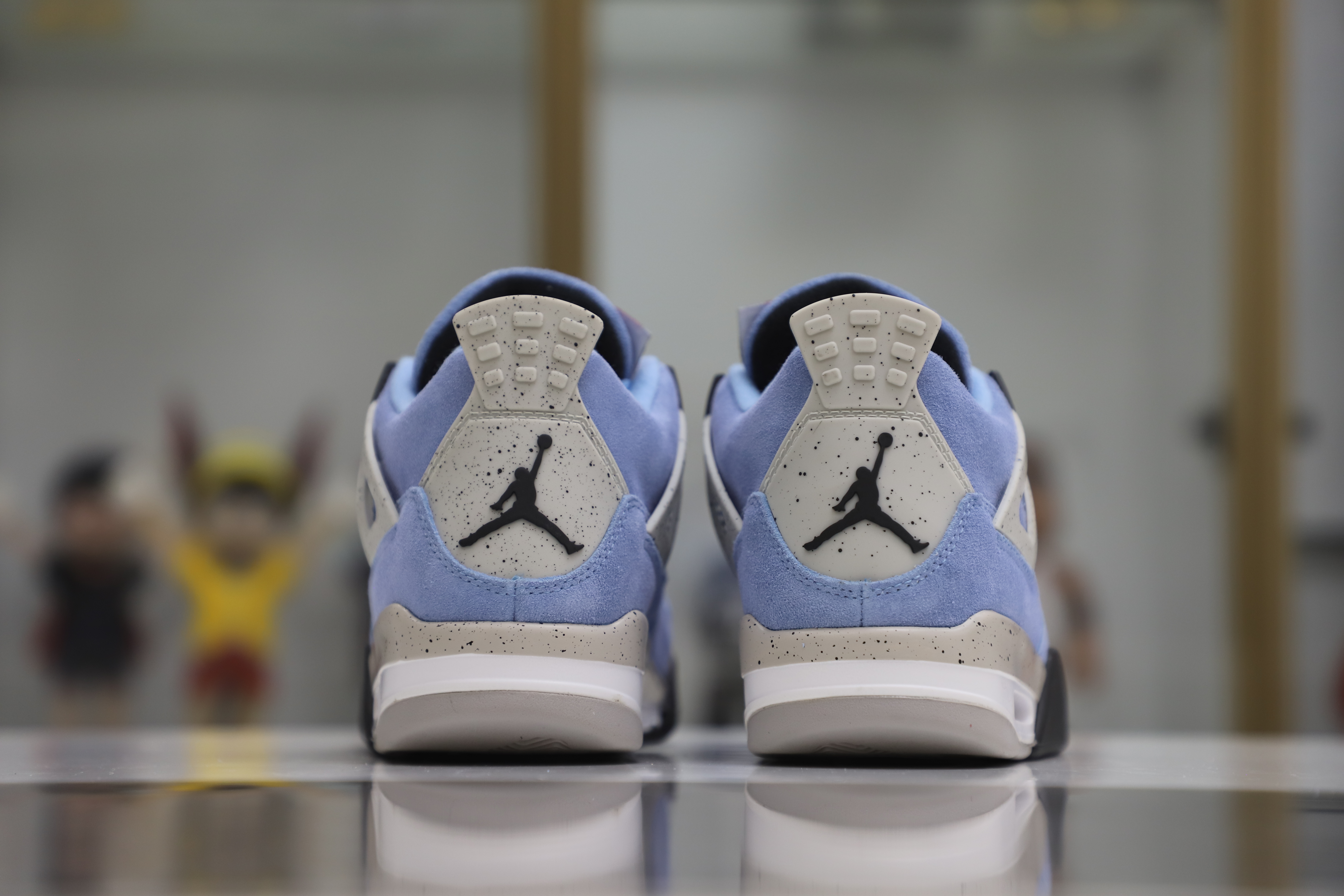 AIR JORDAN 4 UNIVERSITY BLUE