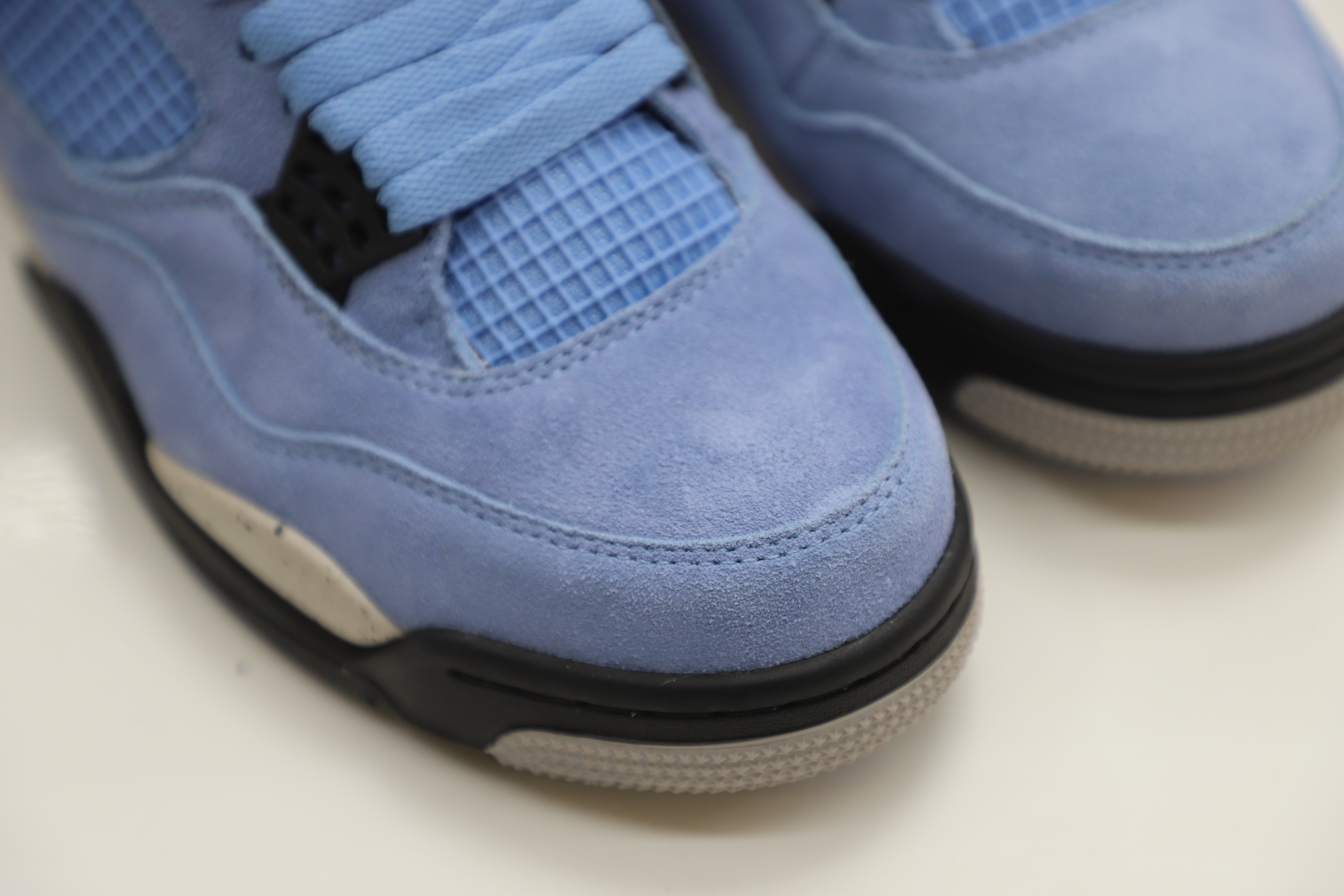 AIR JORDAN 4 UNIVERSITY BLUE