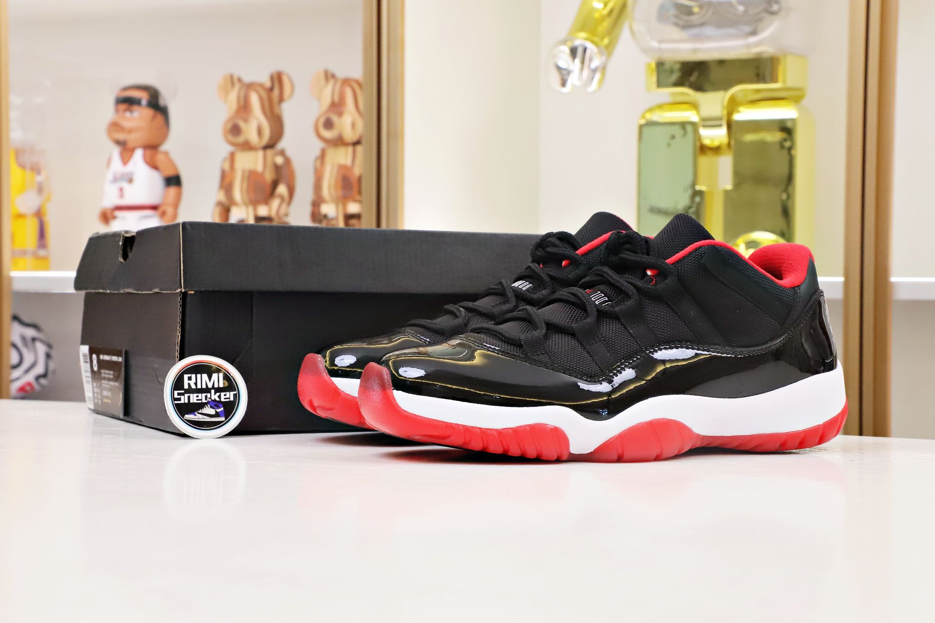 AIR JORDAN 11 RETRO BRED LOW