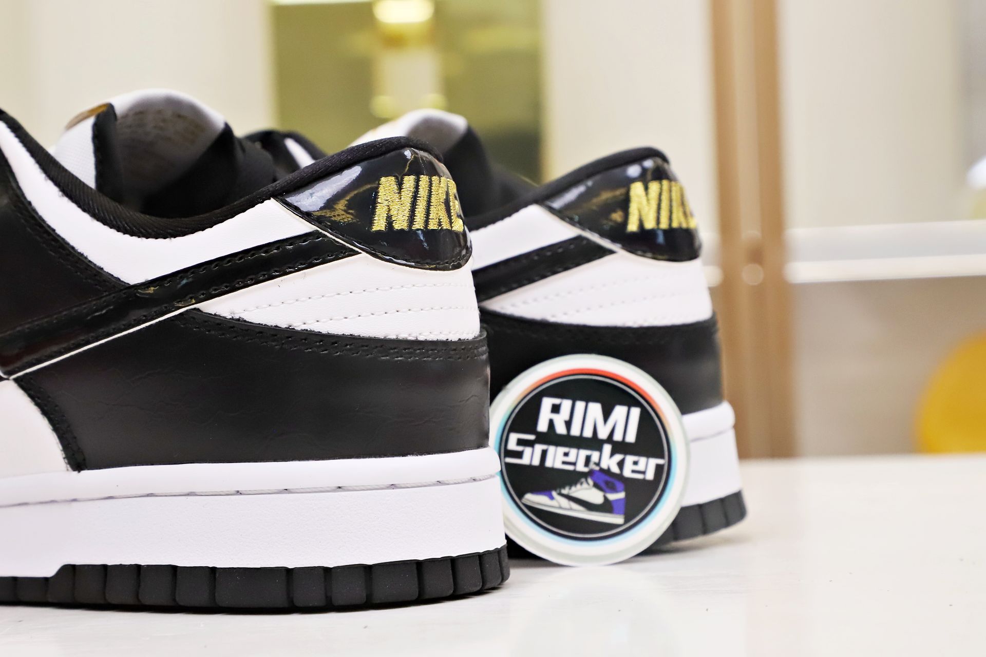 DUNK LOW PANDA 