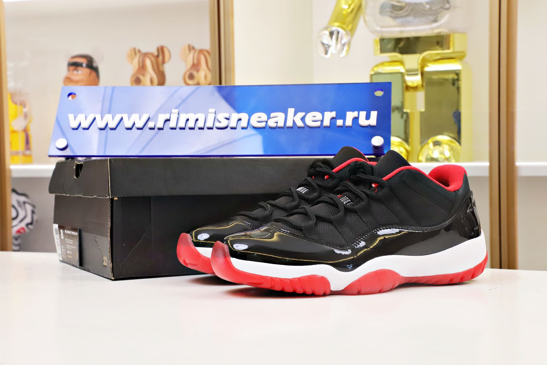 AIR JORDAN 11 RETRO BRED LOW