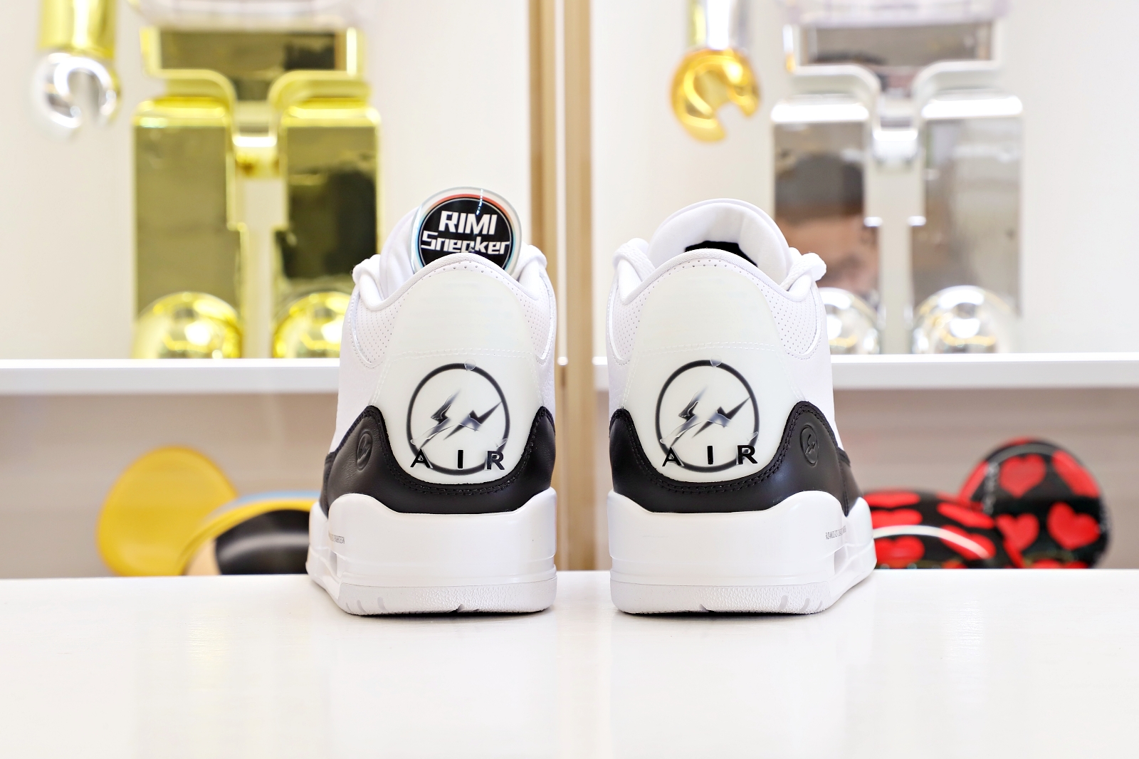 FRAGMENT DESIGN X AIR JORDAN 3 RETRO SP 