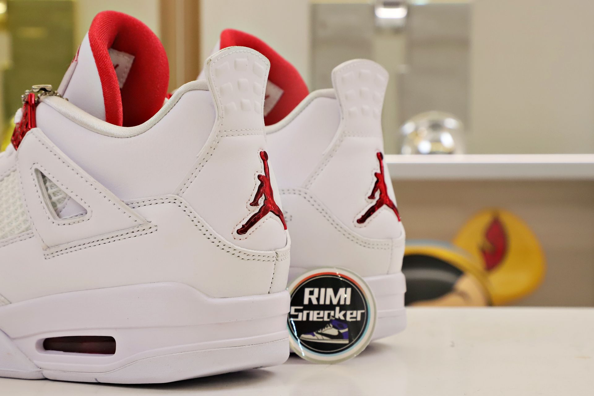 JORDAN 4 RETRO METALLIC RED CT8527-112