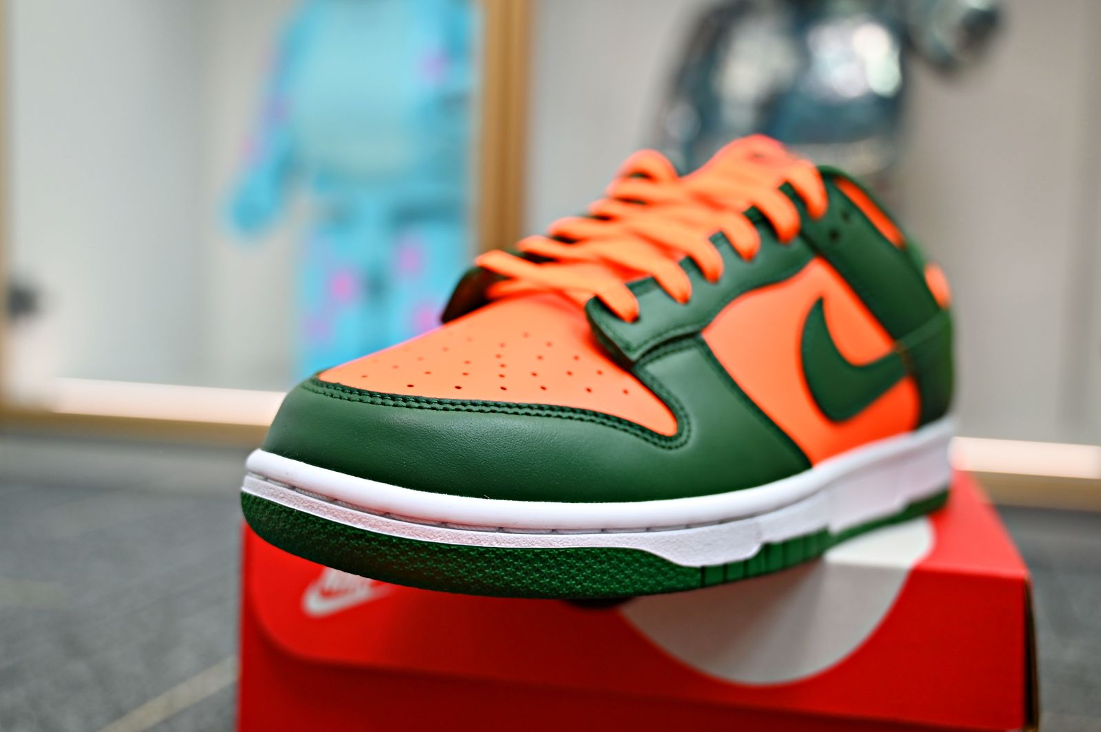 NIKE DUNK RETRO MINAMI HURRICANES