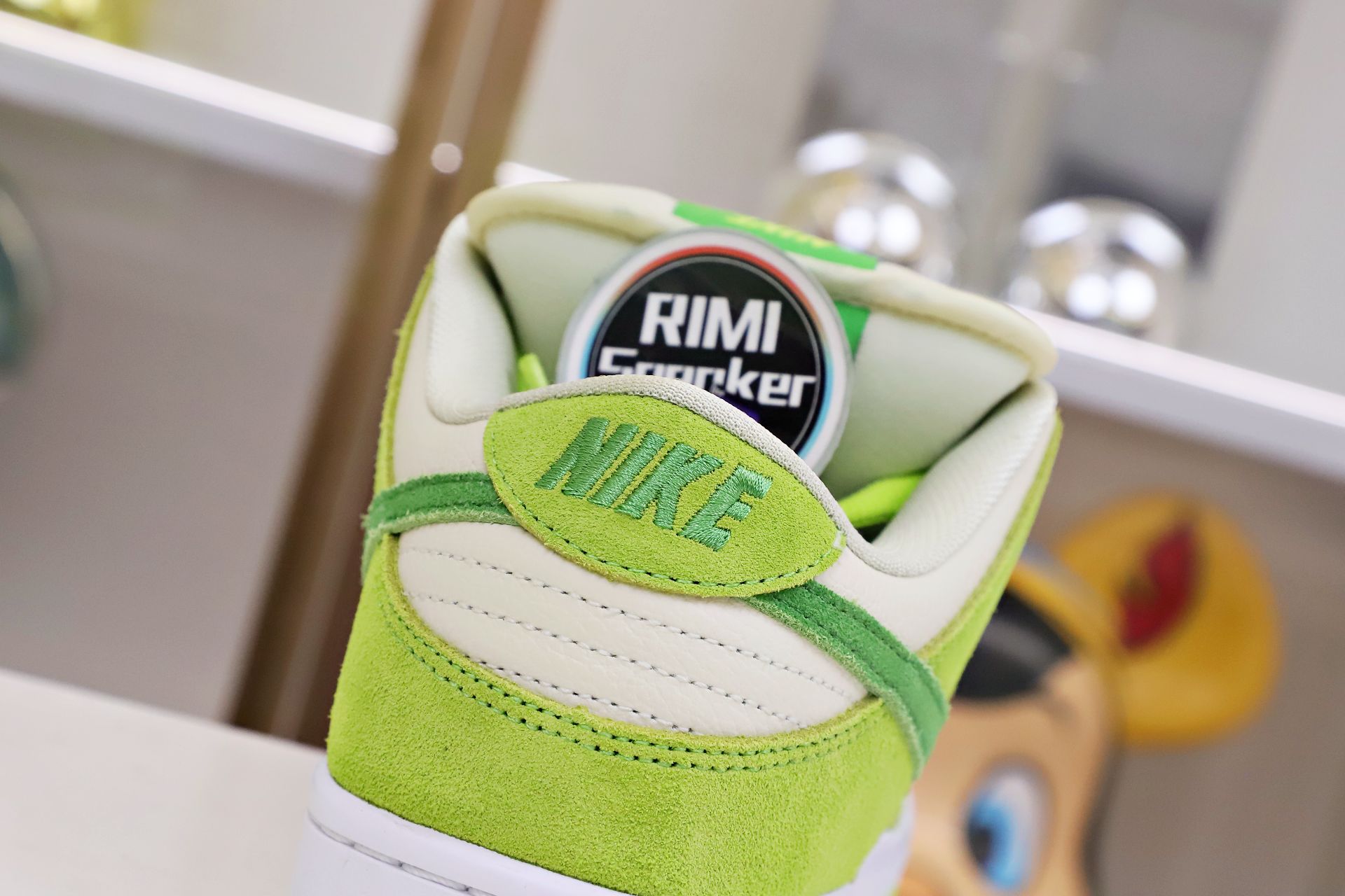 NIKE SB DUNK LOW GREEN APPLE 2022