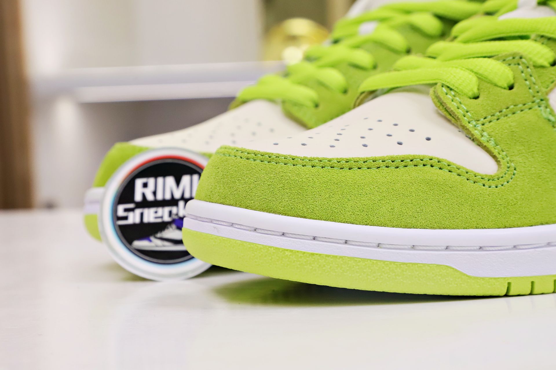 NIKE SB DUNK LOW GREEN APPLE 2022