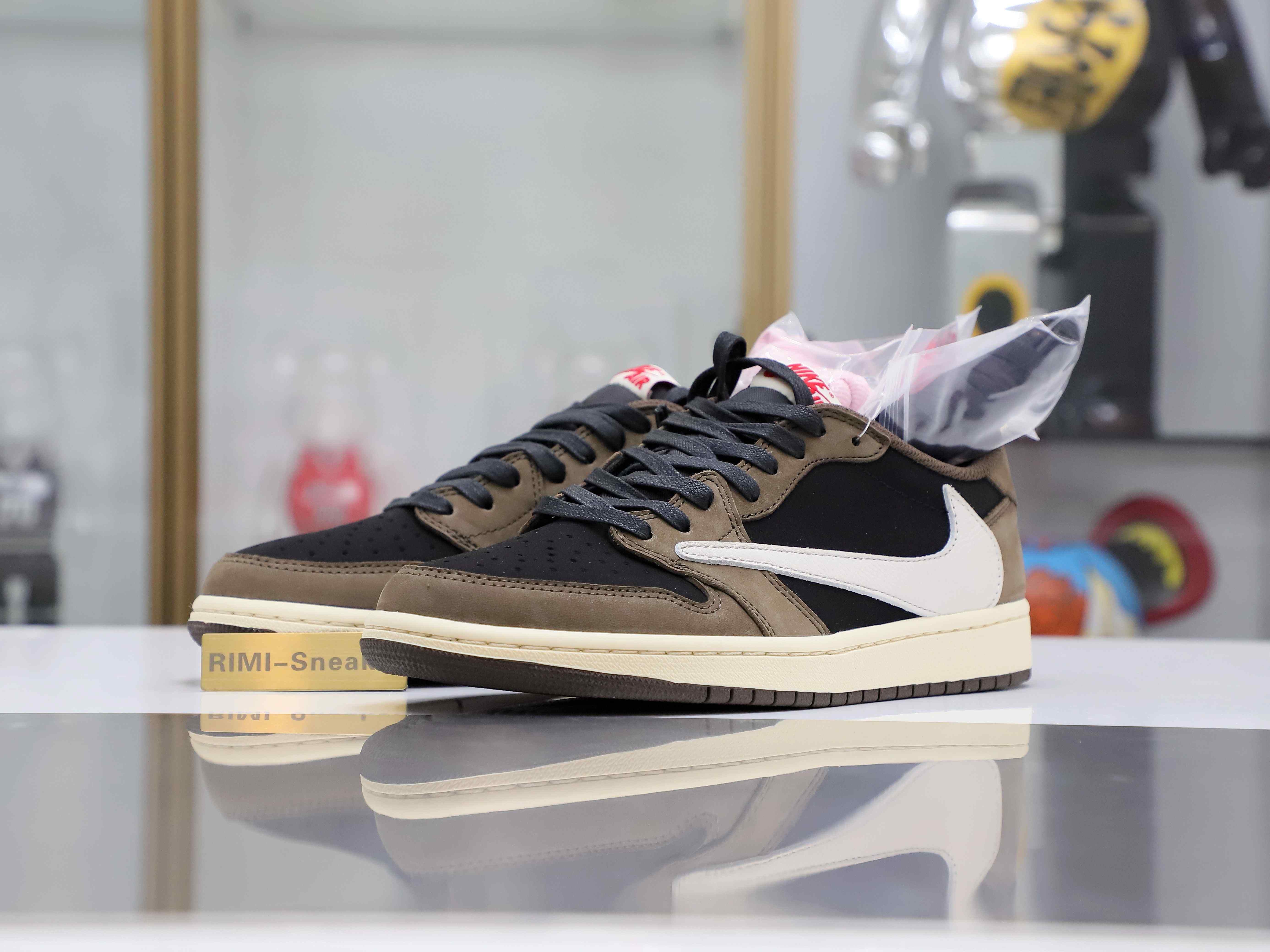 Travis Scott x Jordan Air Jordan 1Low OG TS SP