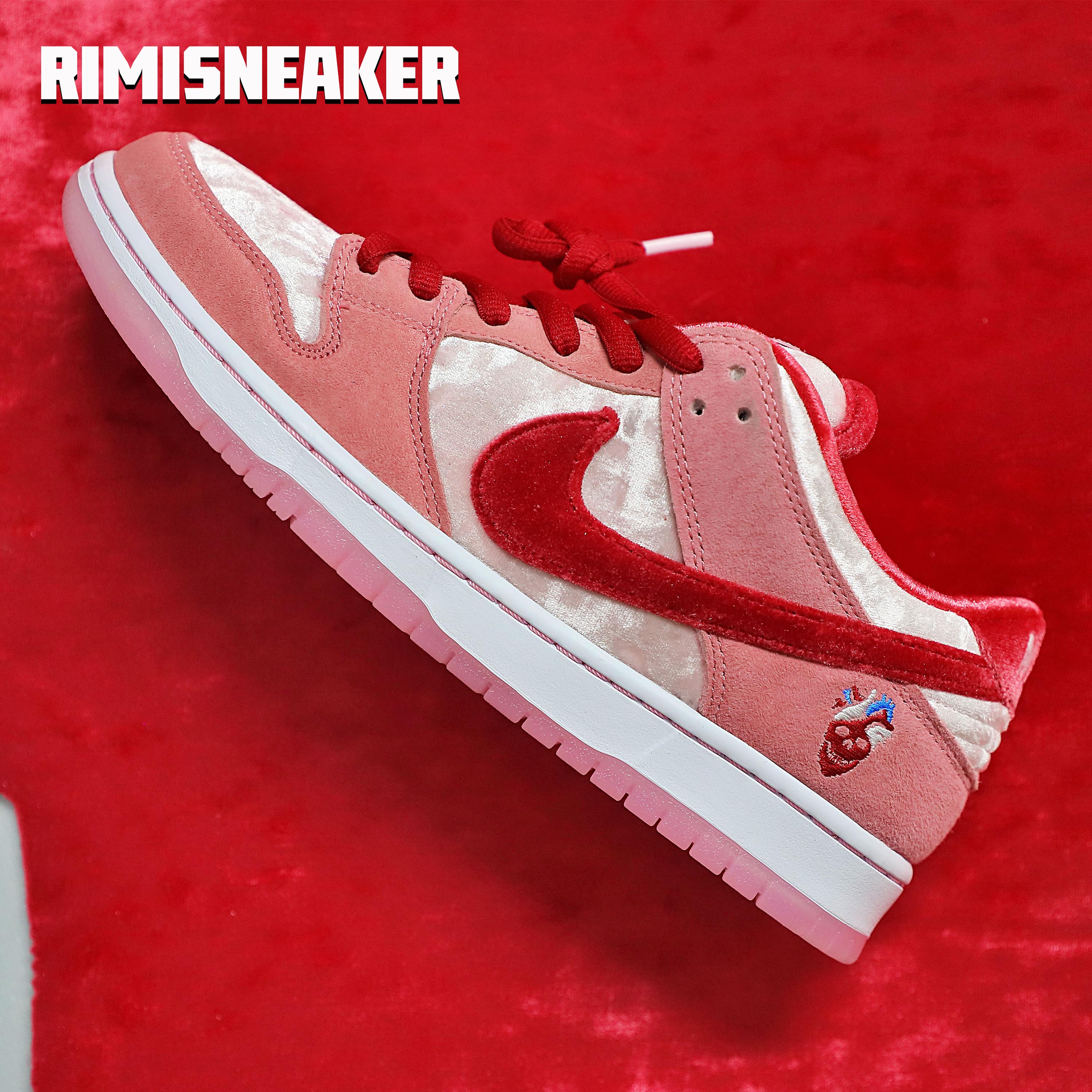 STRANGELOVE X DUNK LOW SB ''VALENTINE''S DAY''