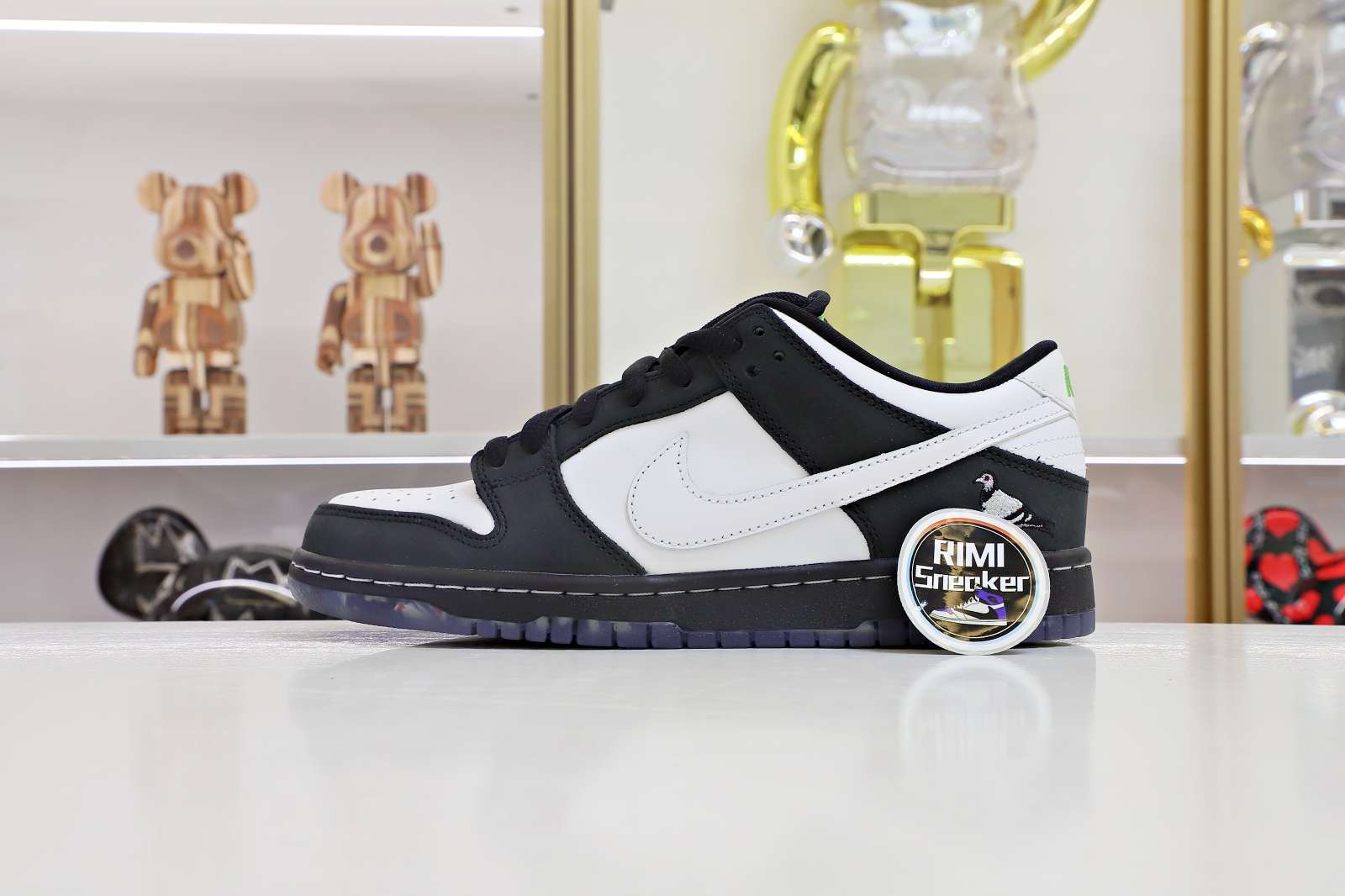 NIKE SB DUNK LOW STAPLE PANDA PIGEON (REGULAR BOX)