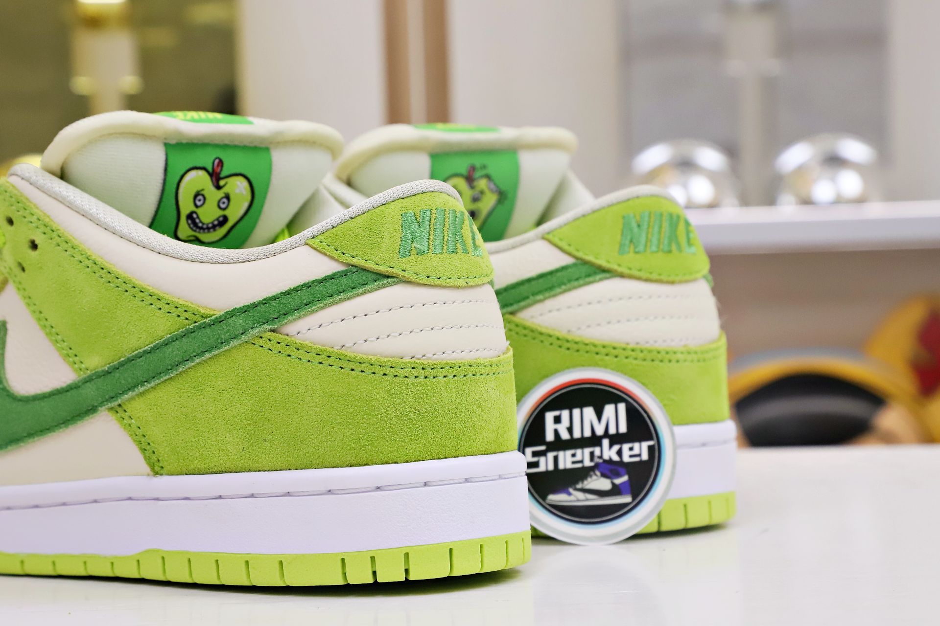 NIKE SB DUNK LOW GREEN APPLE 2022