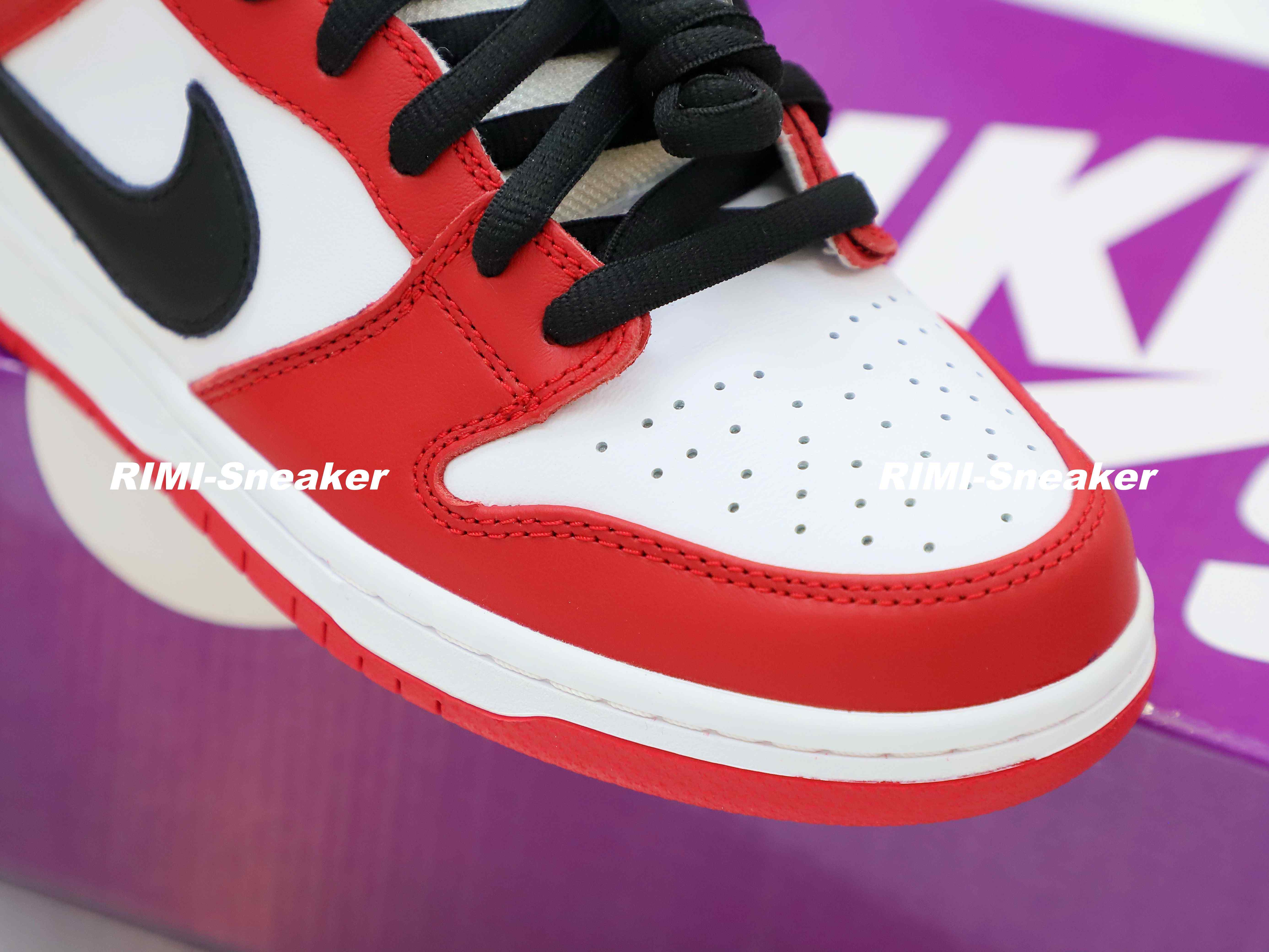 NIKE SB DUNK LOW “CHICAGO”