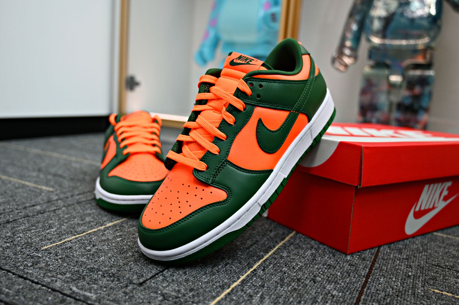 NIKE DUNK RETRO MINAMI HURRICANES