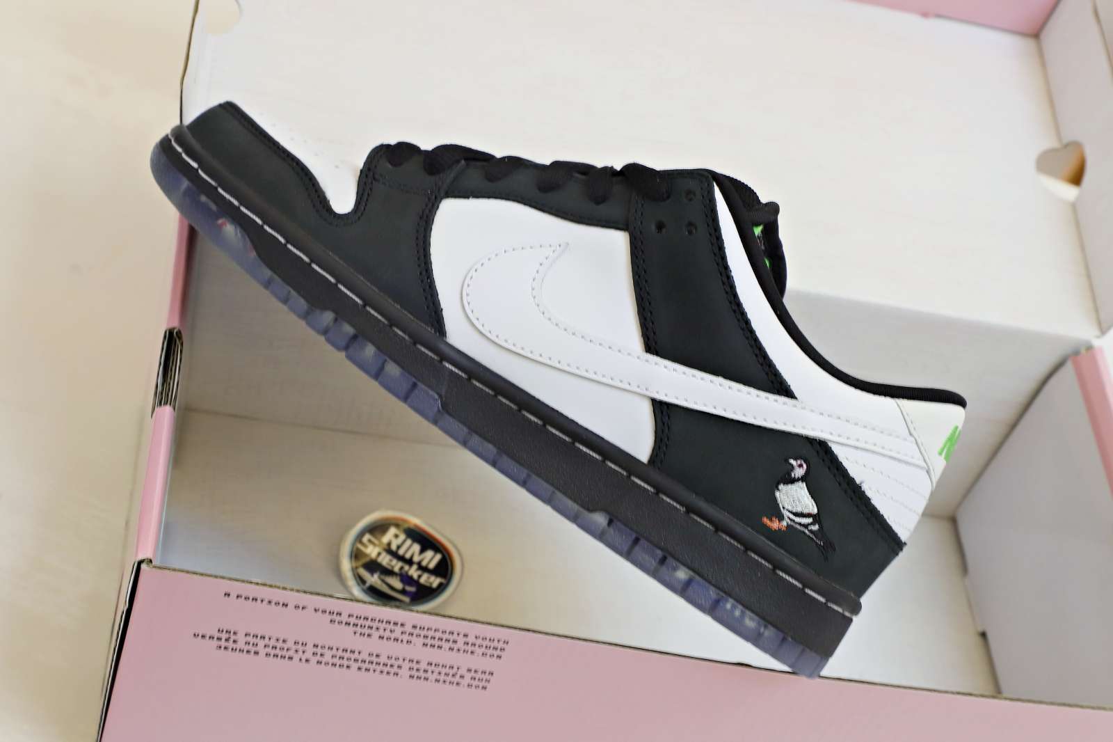 NIKE SB DUNK LOW STAPLE PANDA PIGEON (REGULAR BOX)