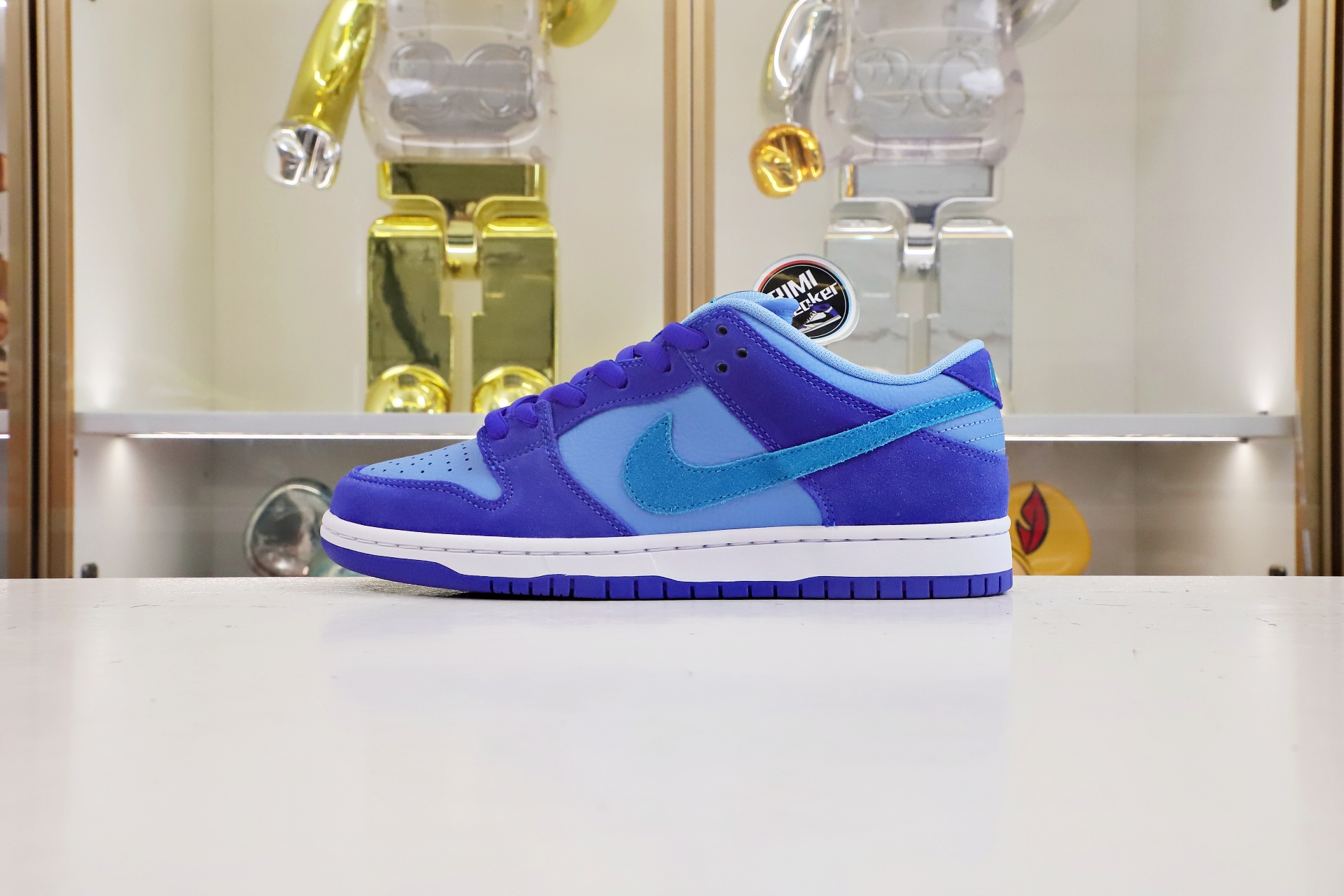 NIKE SB DUNK LOW BLUE RASPBERRY