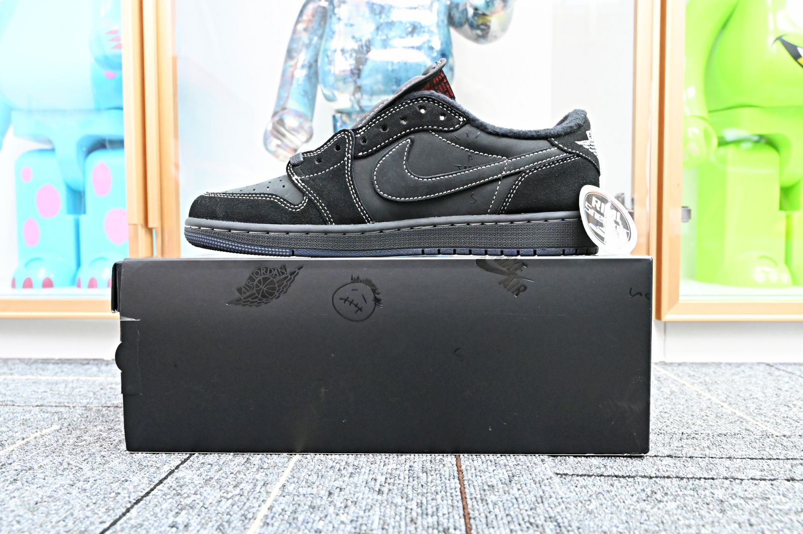 TRAVIS SCOTT X NIKE AIR JORDAN 1 LOW OG “BLACK/PHANTOM”