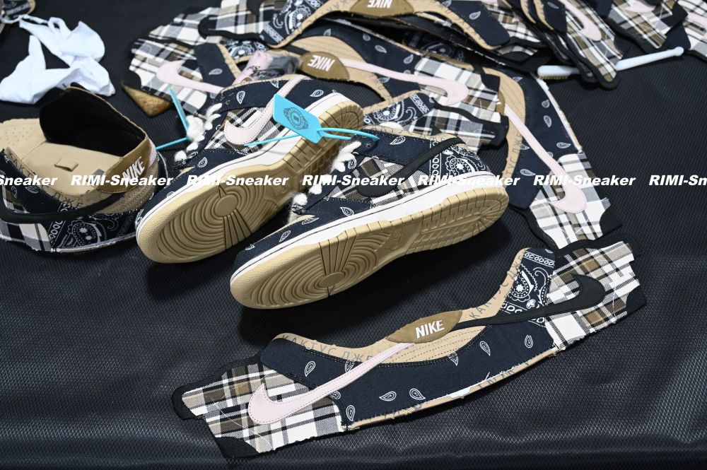 TRAVIS SCOTT X DUNK LOW PREMIUM QS SB 