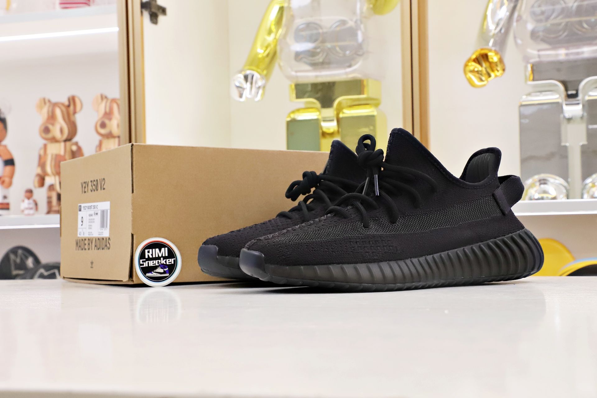 YEEZY BOOST 350 V2 ONYX