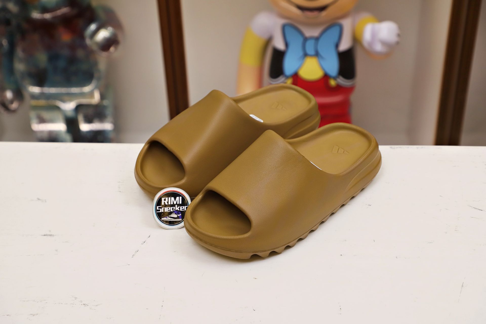 YEEZY SLIDES GW1931