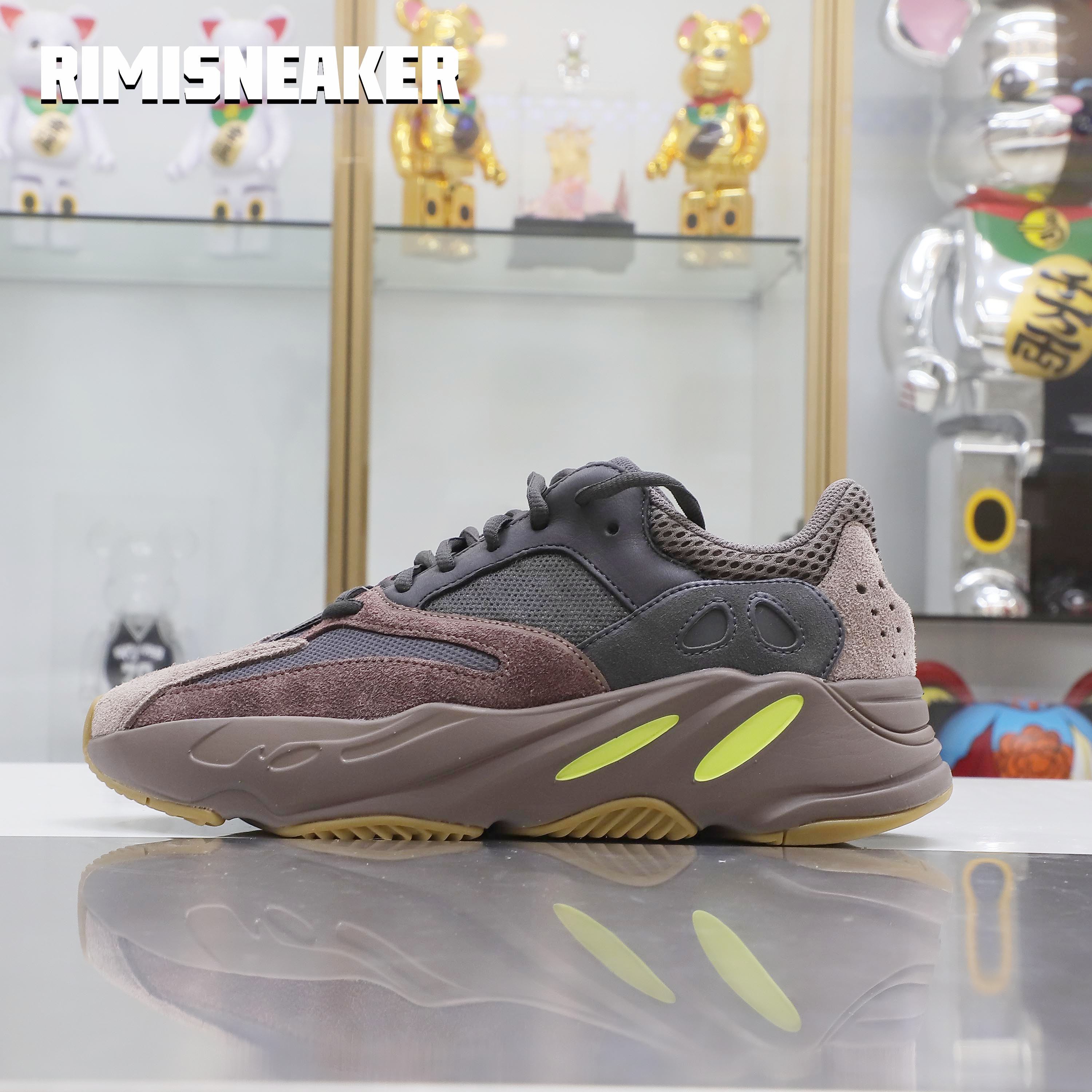 YEEZY BOOST 700 ''MAUVE''