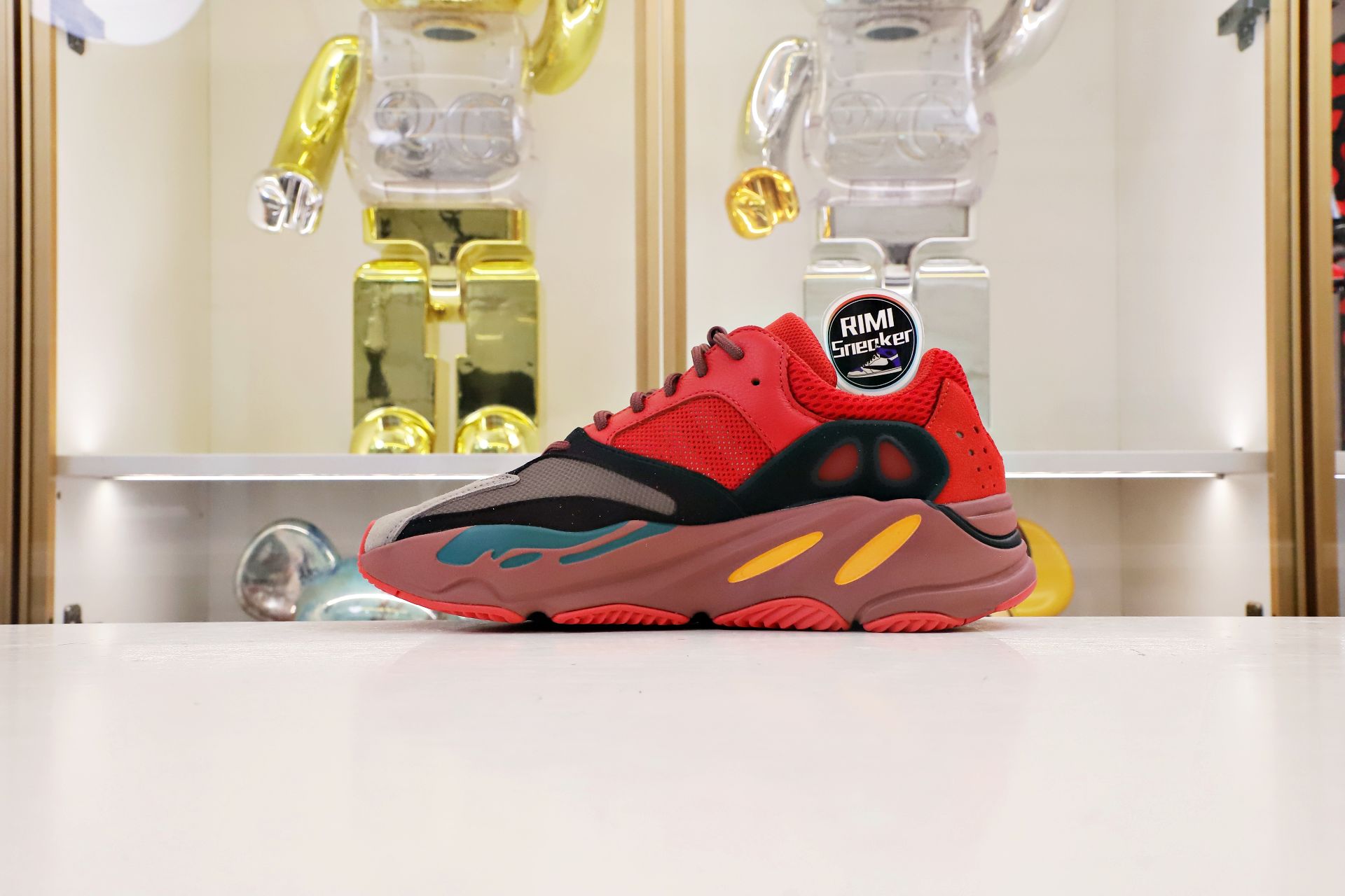 YEEZY BOOST 700 HI-RES RED HQ6979