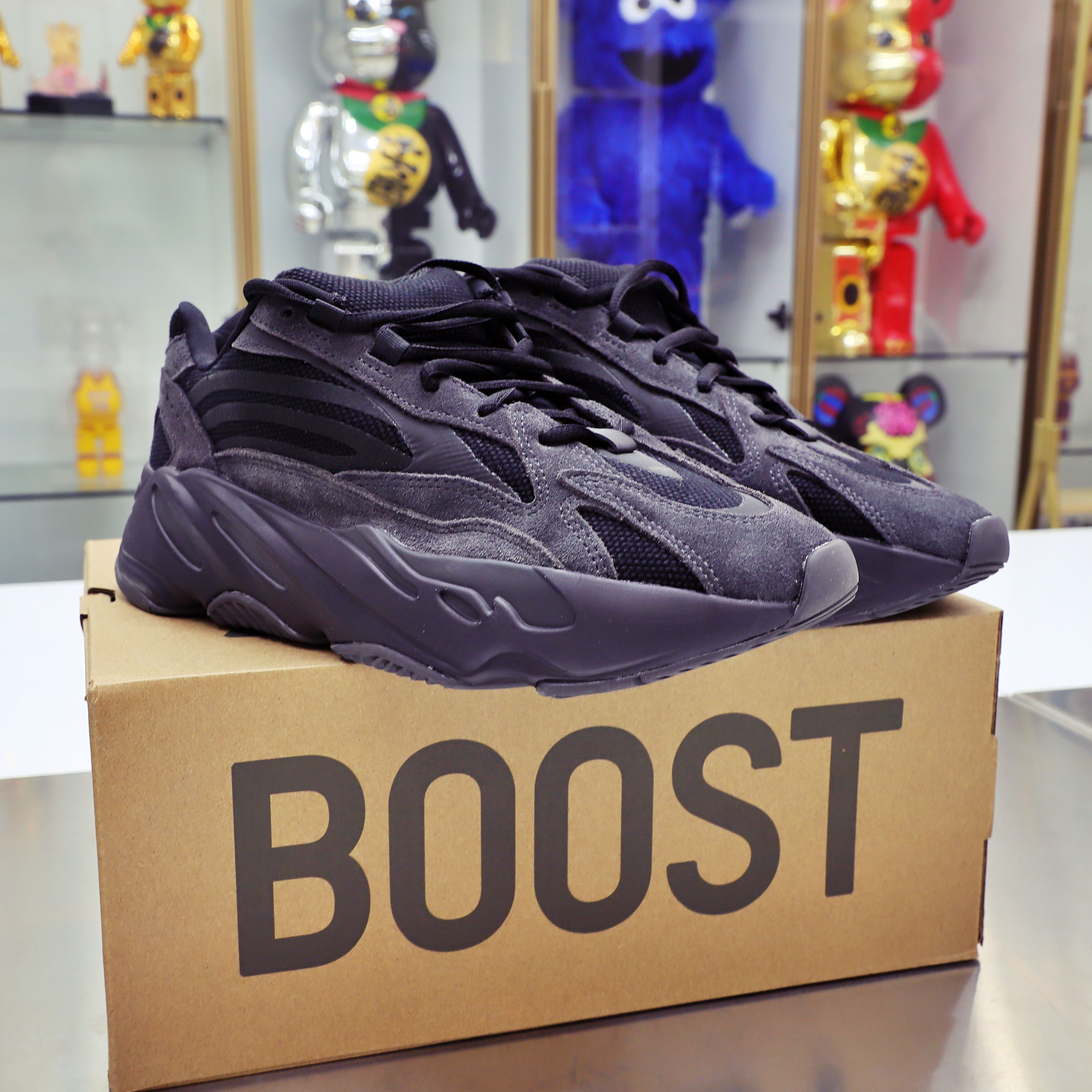 Yeezy Boost 700 V2 Vanta 2019