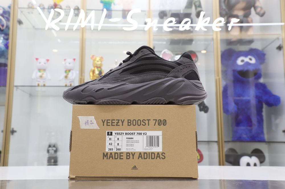 Yeezy Boost 700 V2 Vanta 2019