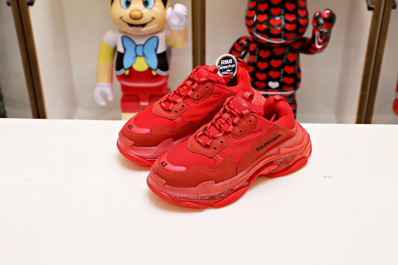 Balenciaga all sizes still in stock! Please contact customer service on iMessage/WhatsApp to purchase! TRIPLE S RED