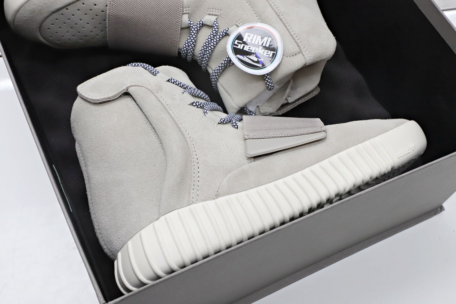 YEEZY BOOST 750 