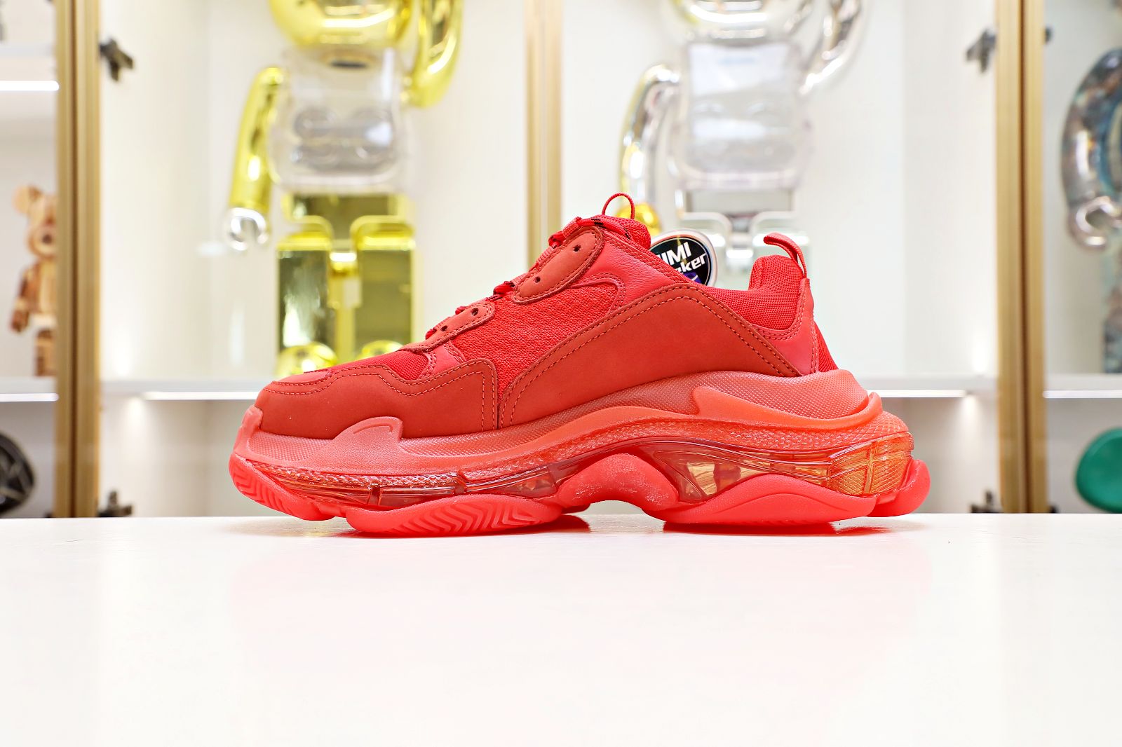 Balenciaga all sizes still in stock! Please contact customer service on iMessage/WhatsApp to purchase! TRIPLE S RED