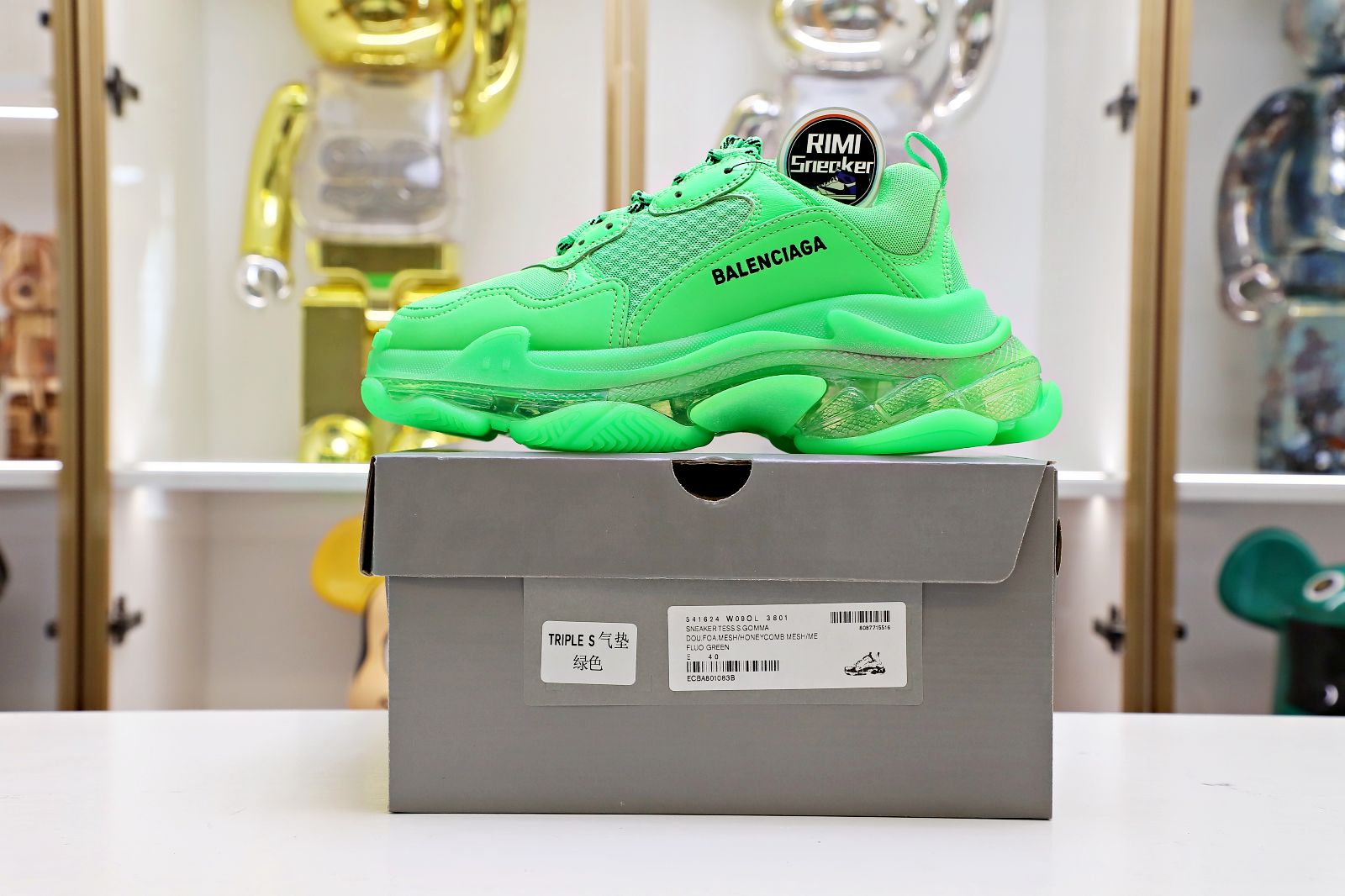 Balenciaga all sizes still in stock! Please contact customer service on iMessage/WhatsApp to purchase! TRIPLE S green