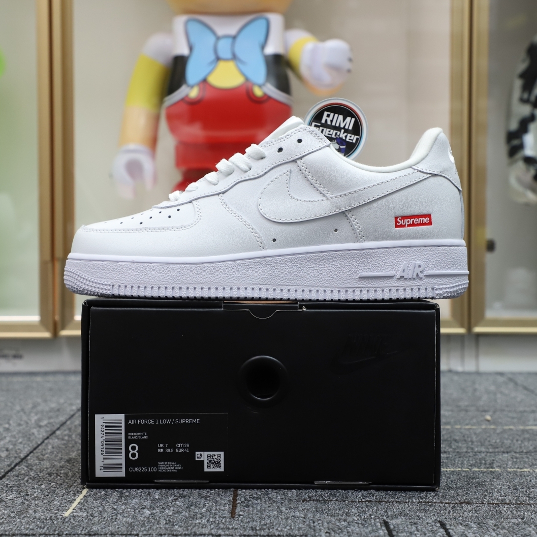 Supreme Nike Air Force 1 Low 