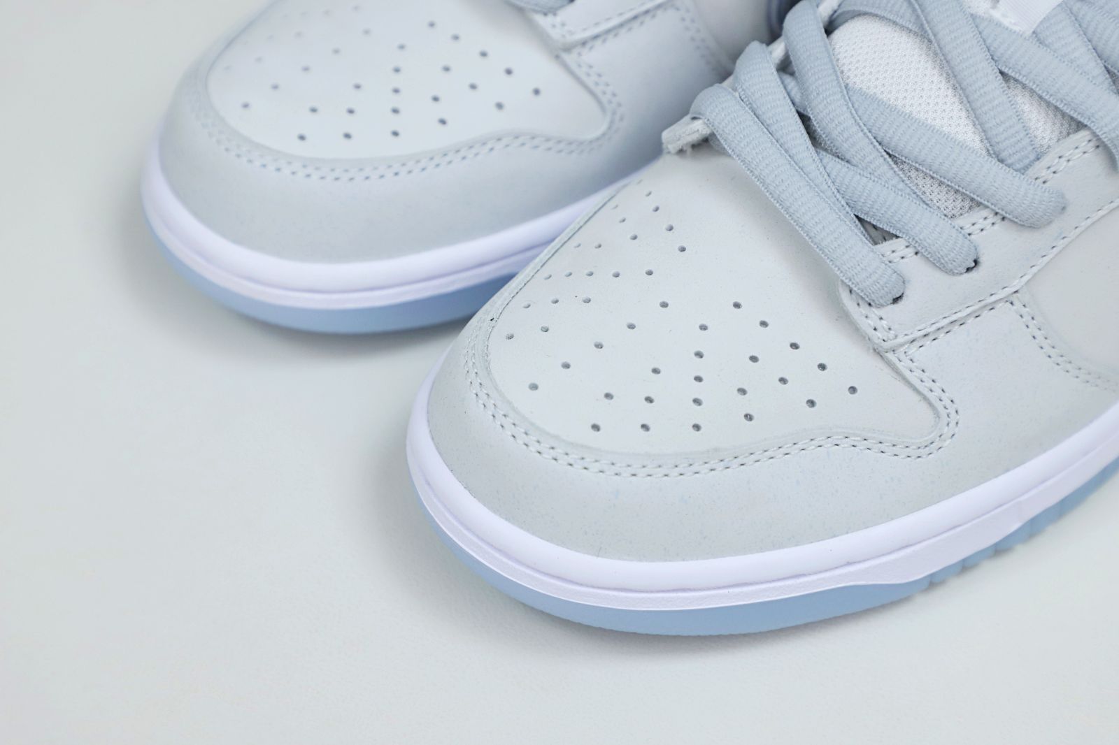 Concepts x Nike SB Dunk Low White Lobster"