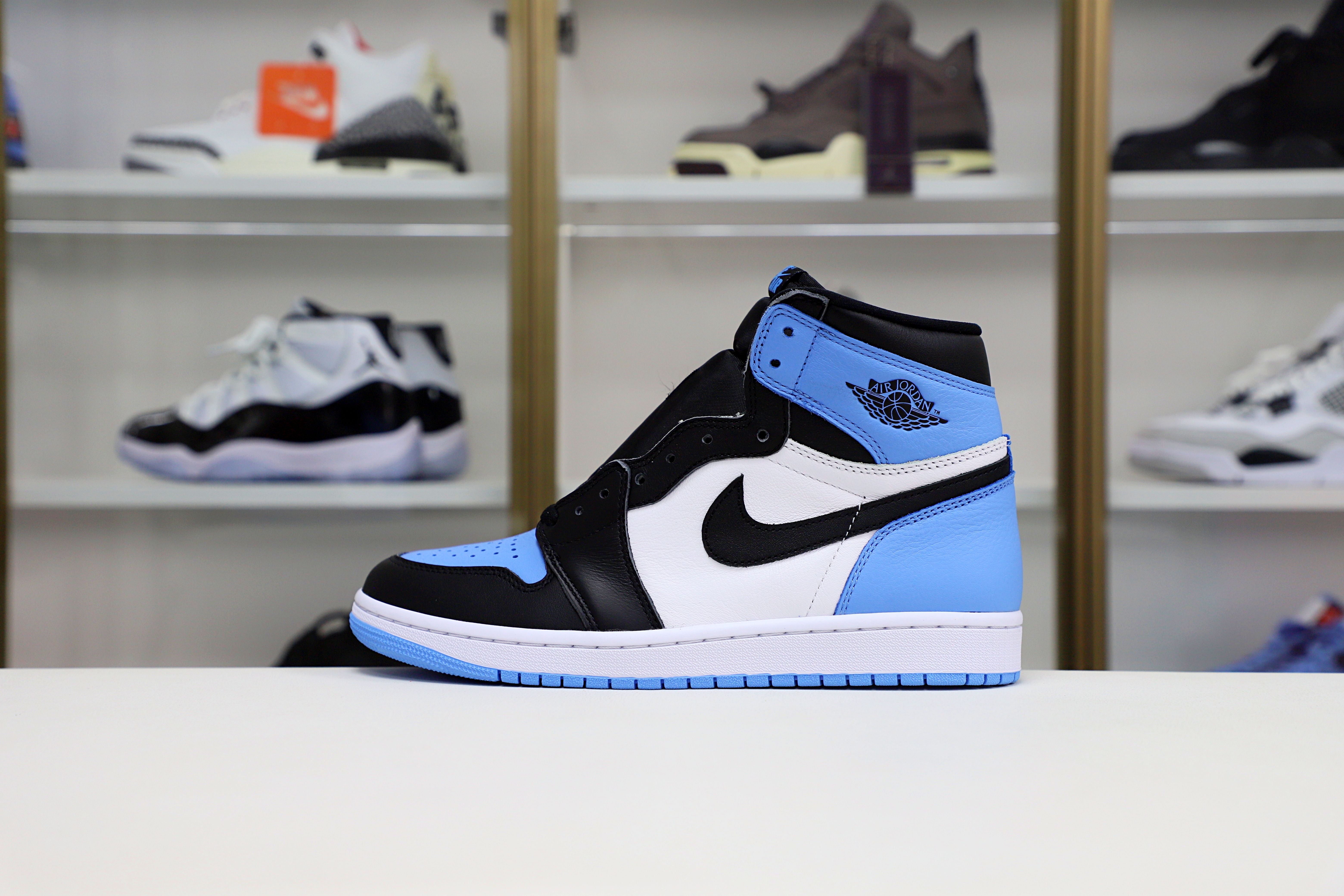 Air Jordan 1 High OG“University Blue